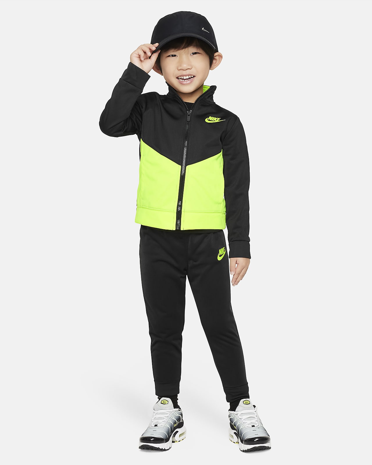  Nike Boy's Tricot Tracksuit Two-Piece Set (Little Kids)  Black/White 7 Little Kid: Clothing, Shoes & Jewelry