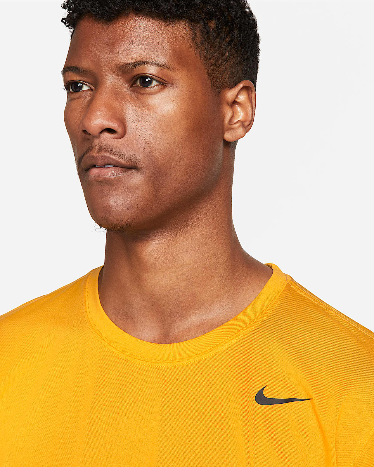 Playera de entrenamiento para hombre Nike Dri-FIT Legend. Nike.com