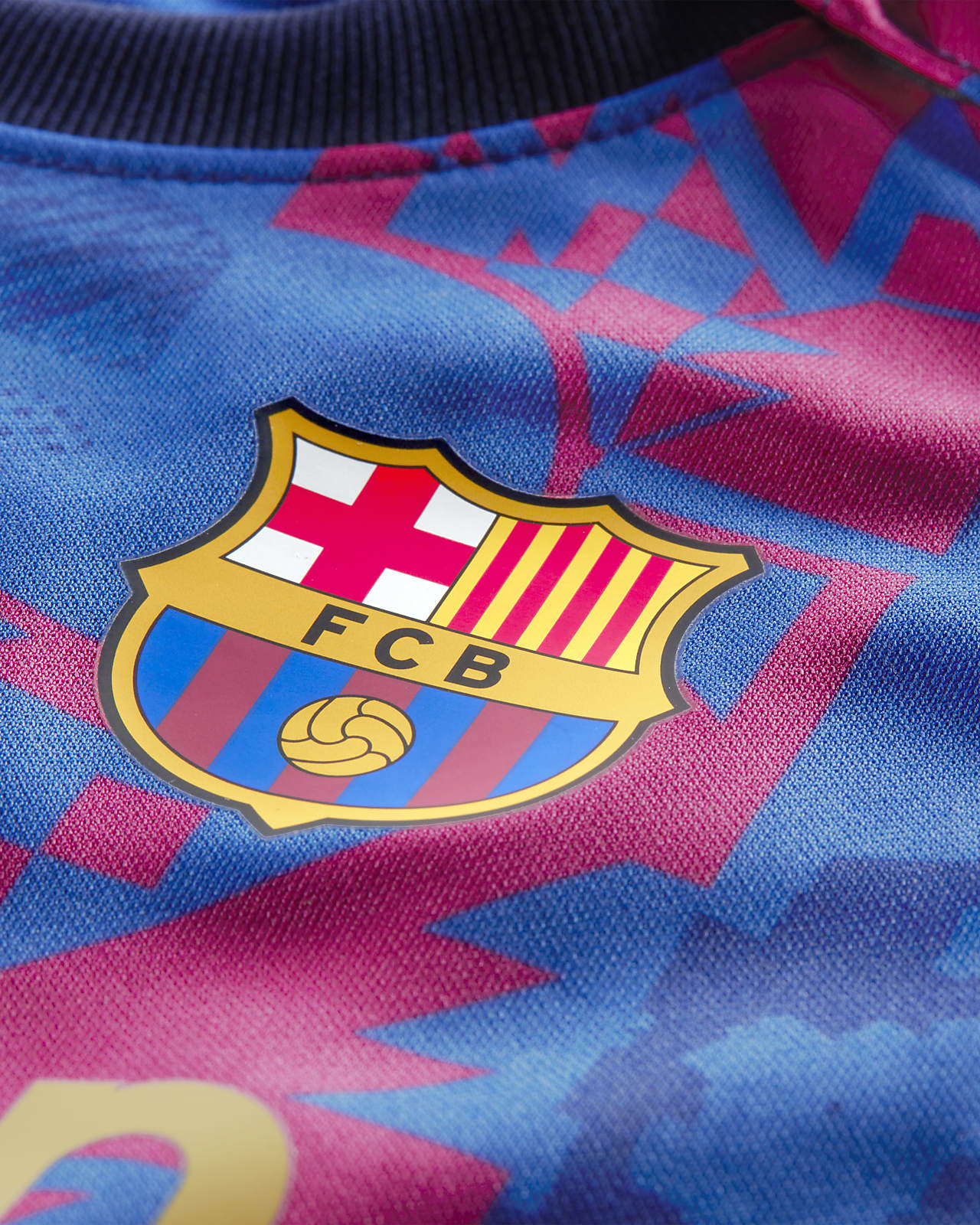 FC. Barcelona Conjunto niño Camiseta y Pantalón 1ª EQ. Temporada 2021-22 -  Producto con Licencia - 100% Poliéster - Dorsal Liso - Talla niño 2 años :  : Moda