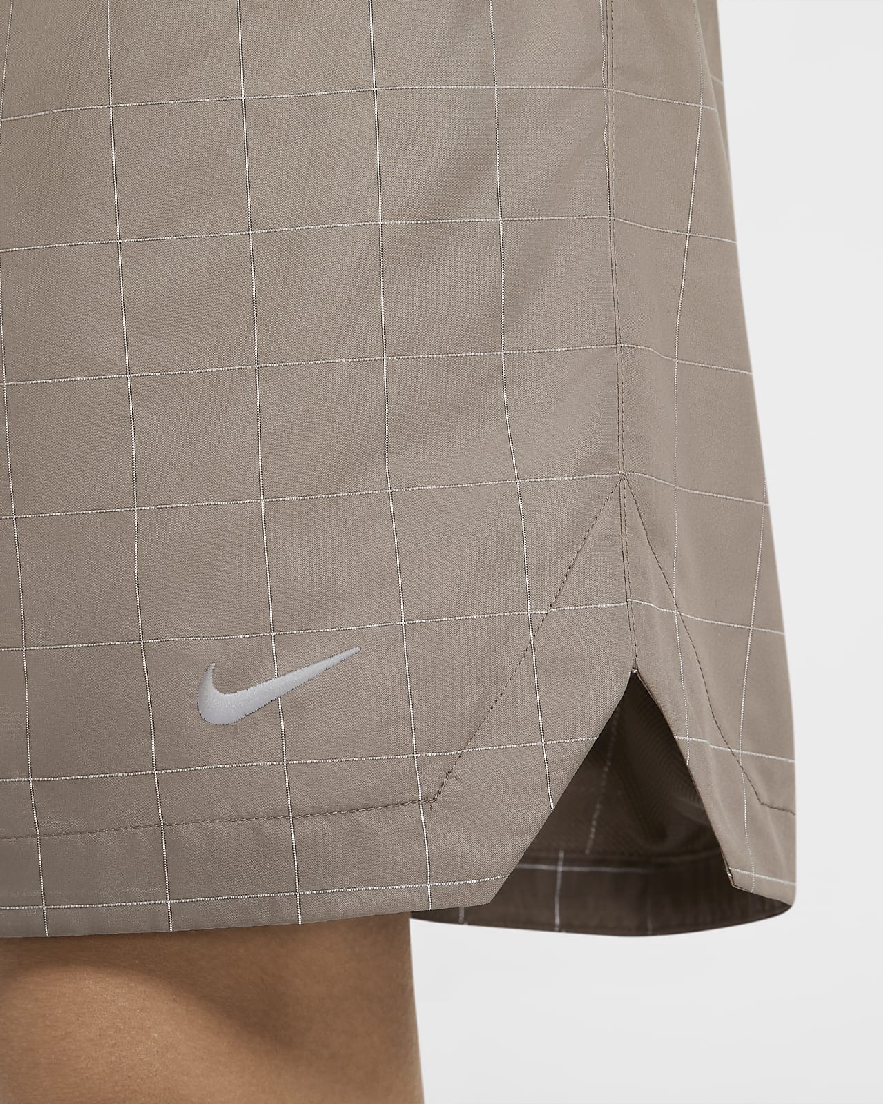 nikelab essential flash short