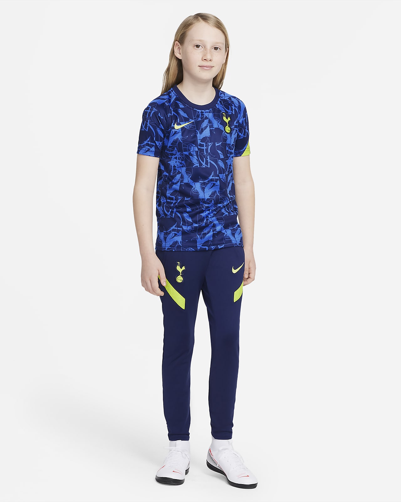 Tottenham Hotspur Older Kids' Pre-Match Short-Sleeve Football Top. Nike CH