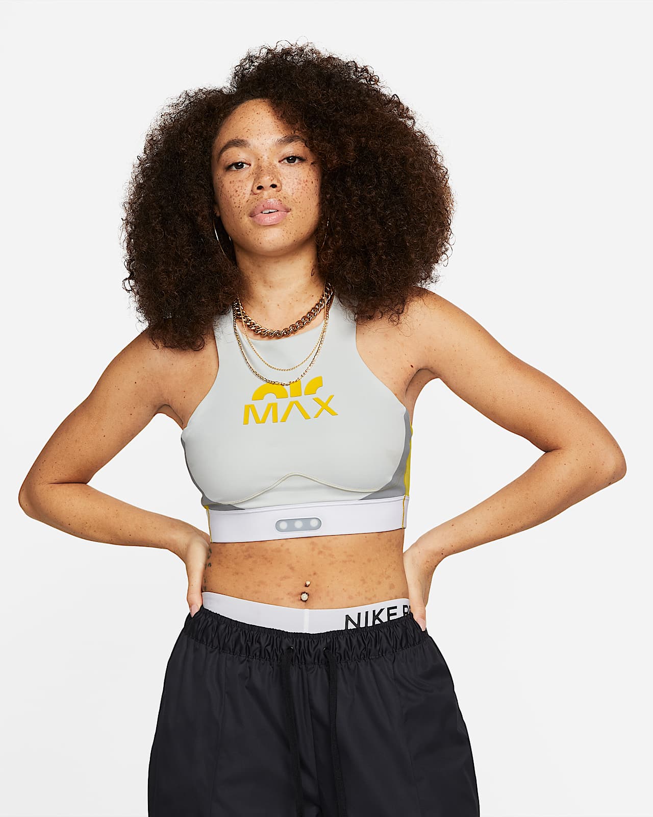 Bra deportivo de media sujeción con recorte para mujer Nike Dri-FIT Swoosh  Air Max. Nike.com