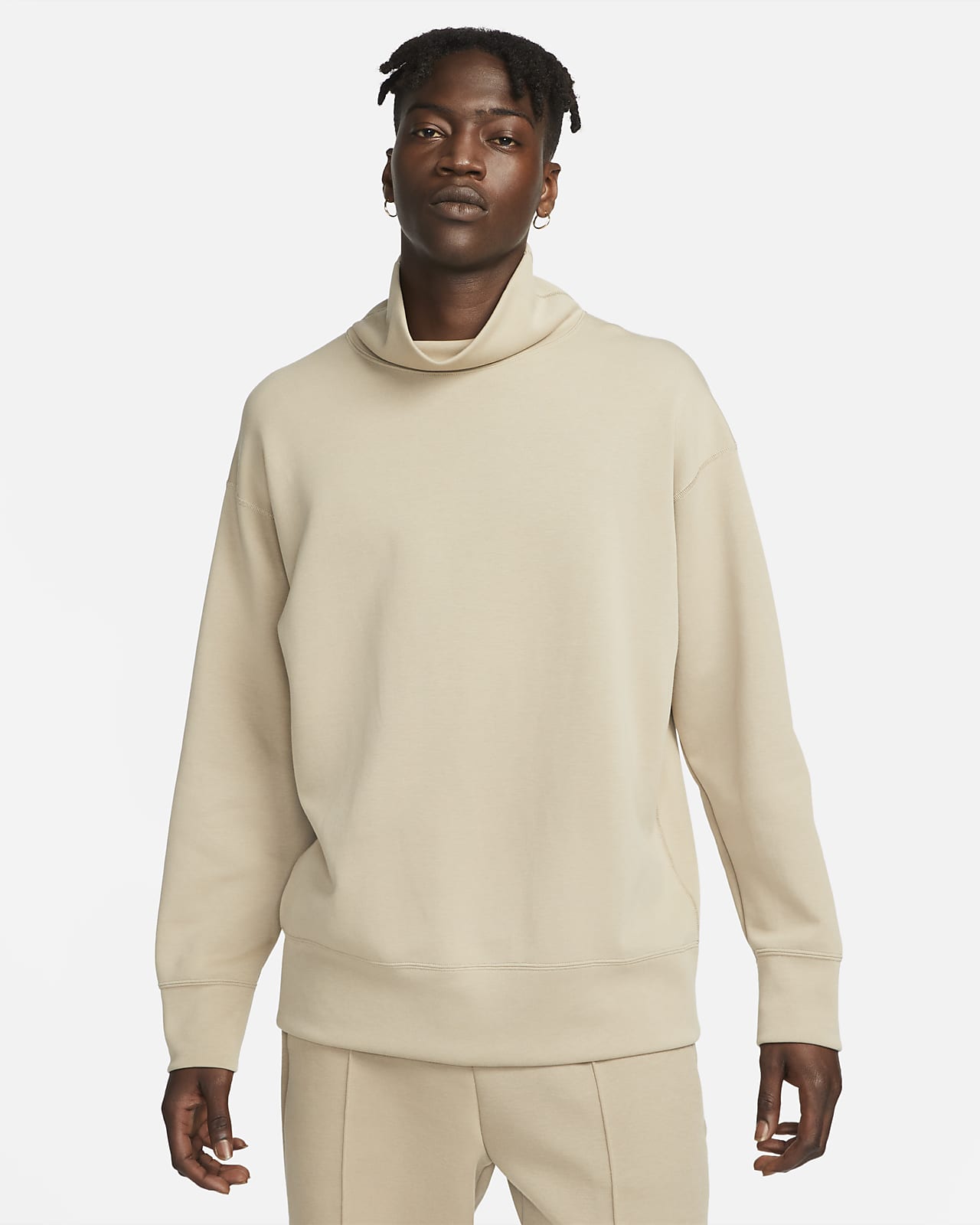 Nike Sportswear Tech Fleece Reimagined Men's Oversized Turtleneck  Sweatshirt.