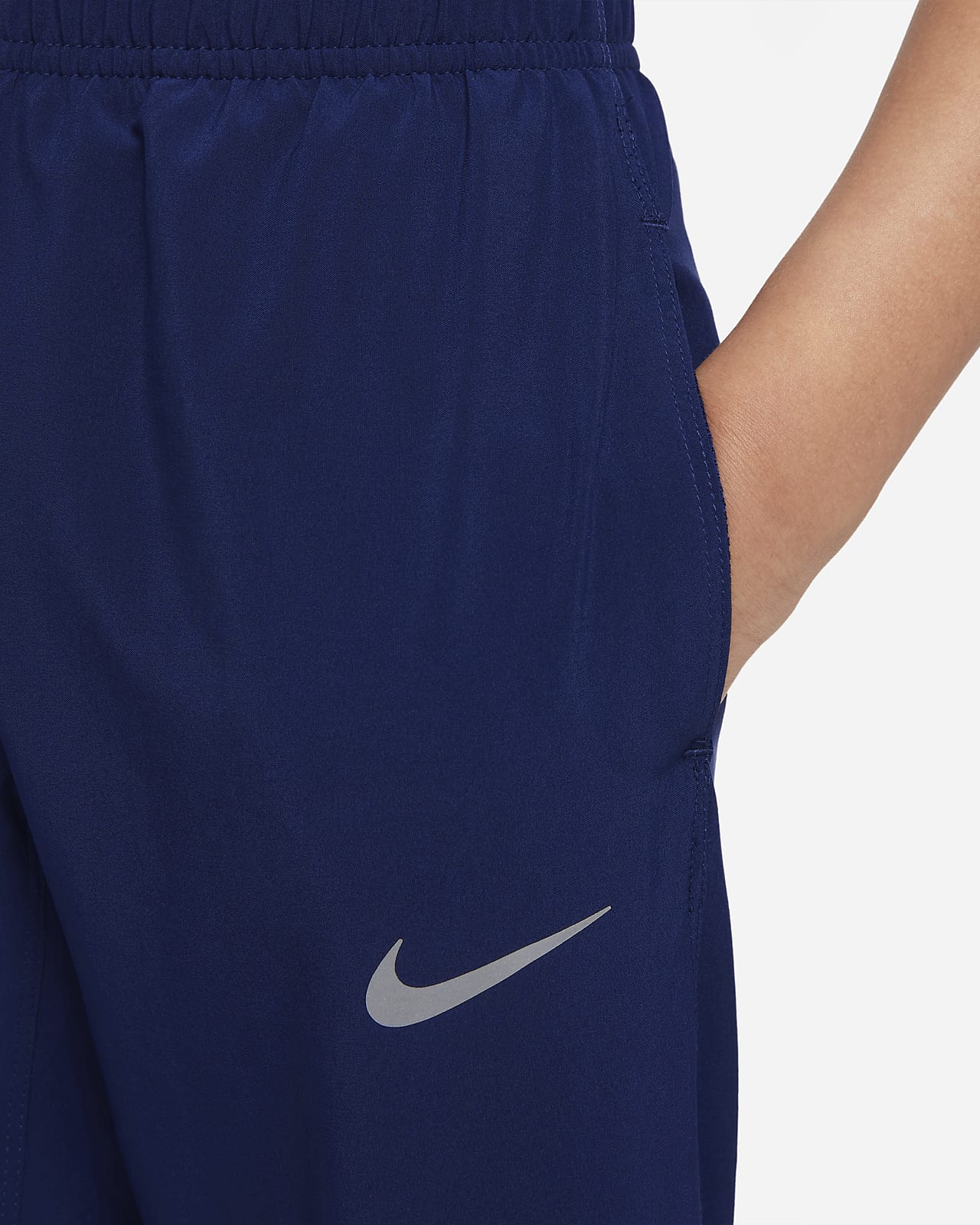 Nike Dri-FIT Geweven trainingsbroek voor jongens. Nike NL