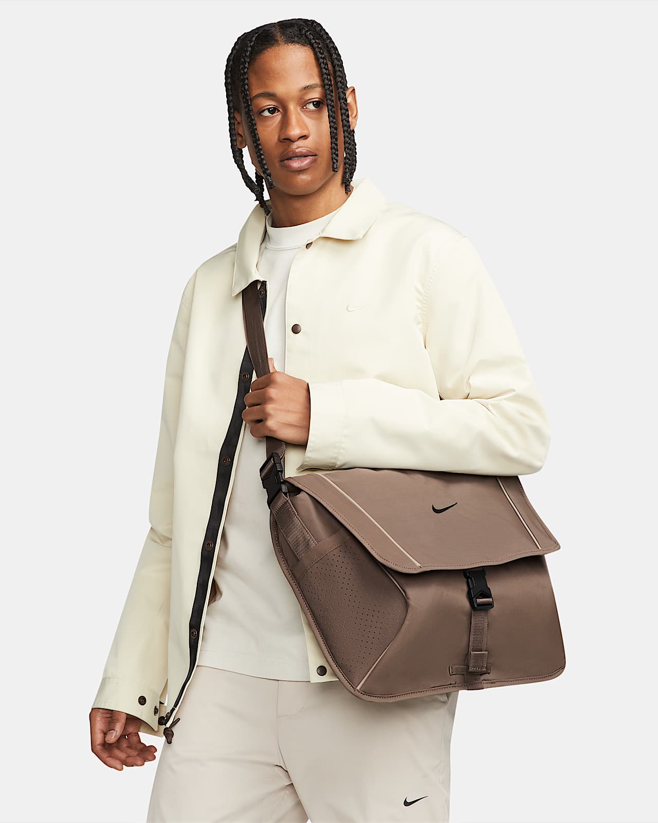 Nike Sportswear Essentials Messenger 