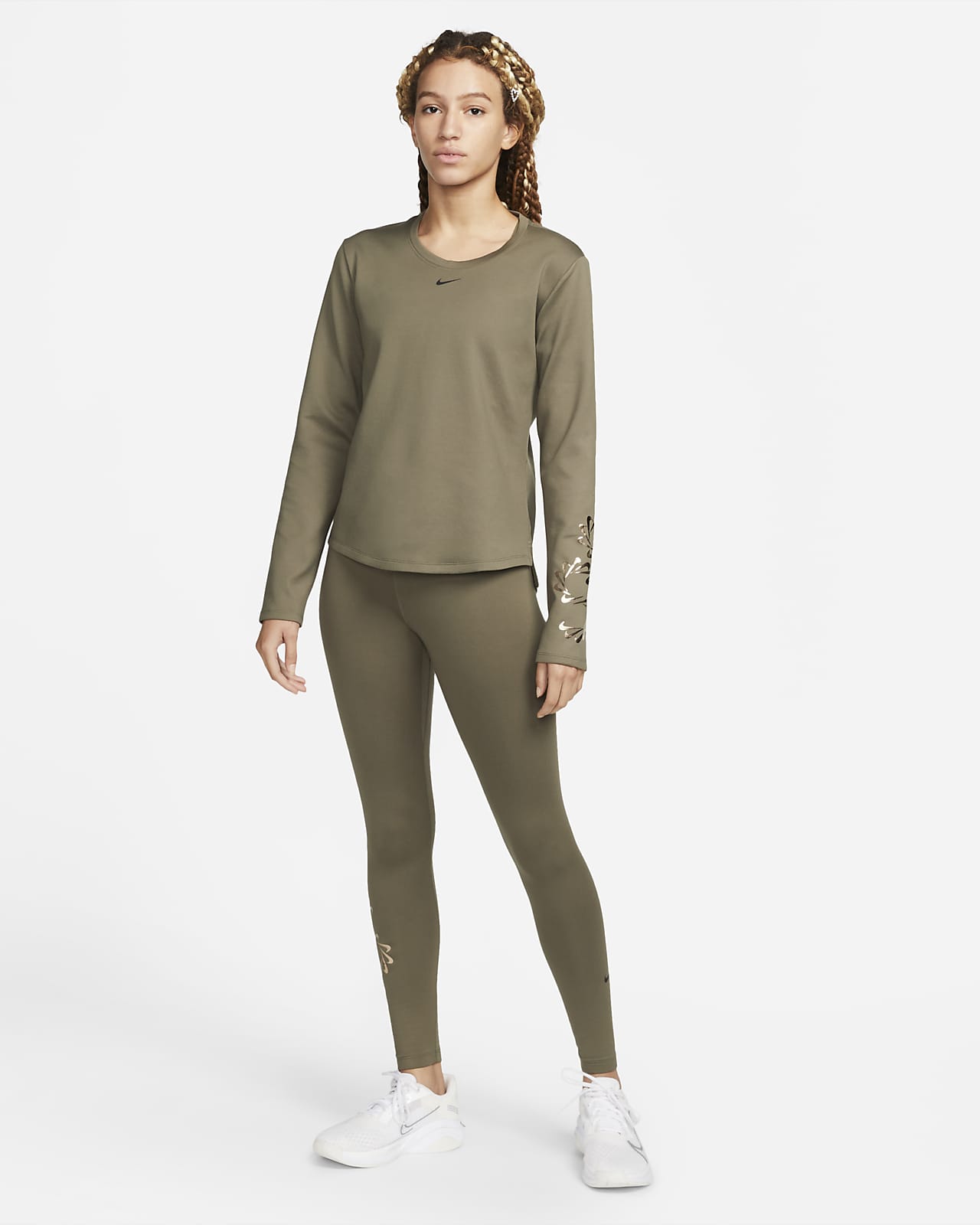 Nike Therma-FIT One Women's Graphic Long-Sleeve Top. Nike IE
