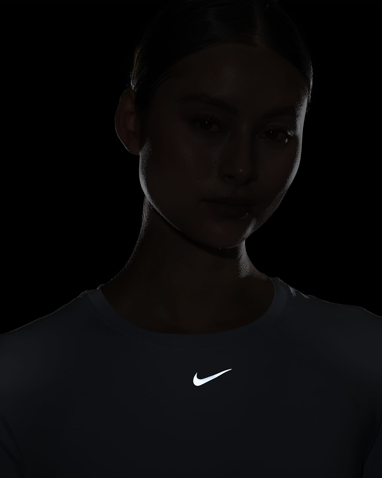 Top. One Classic Short-Sleeve Dri-FIT Nike Women\'s