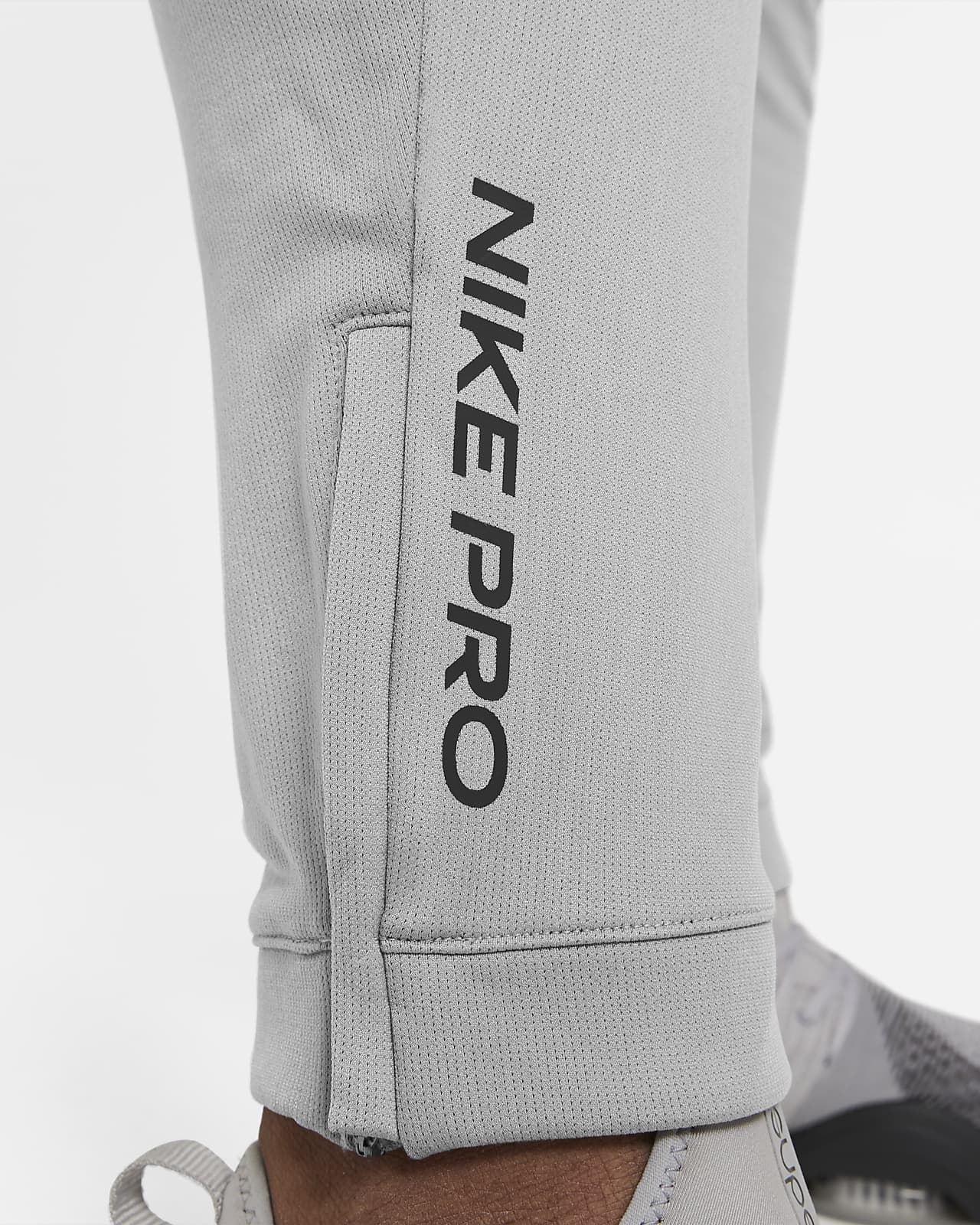 Nike Pro Fleecebroek voor heren. Nike BE