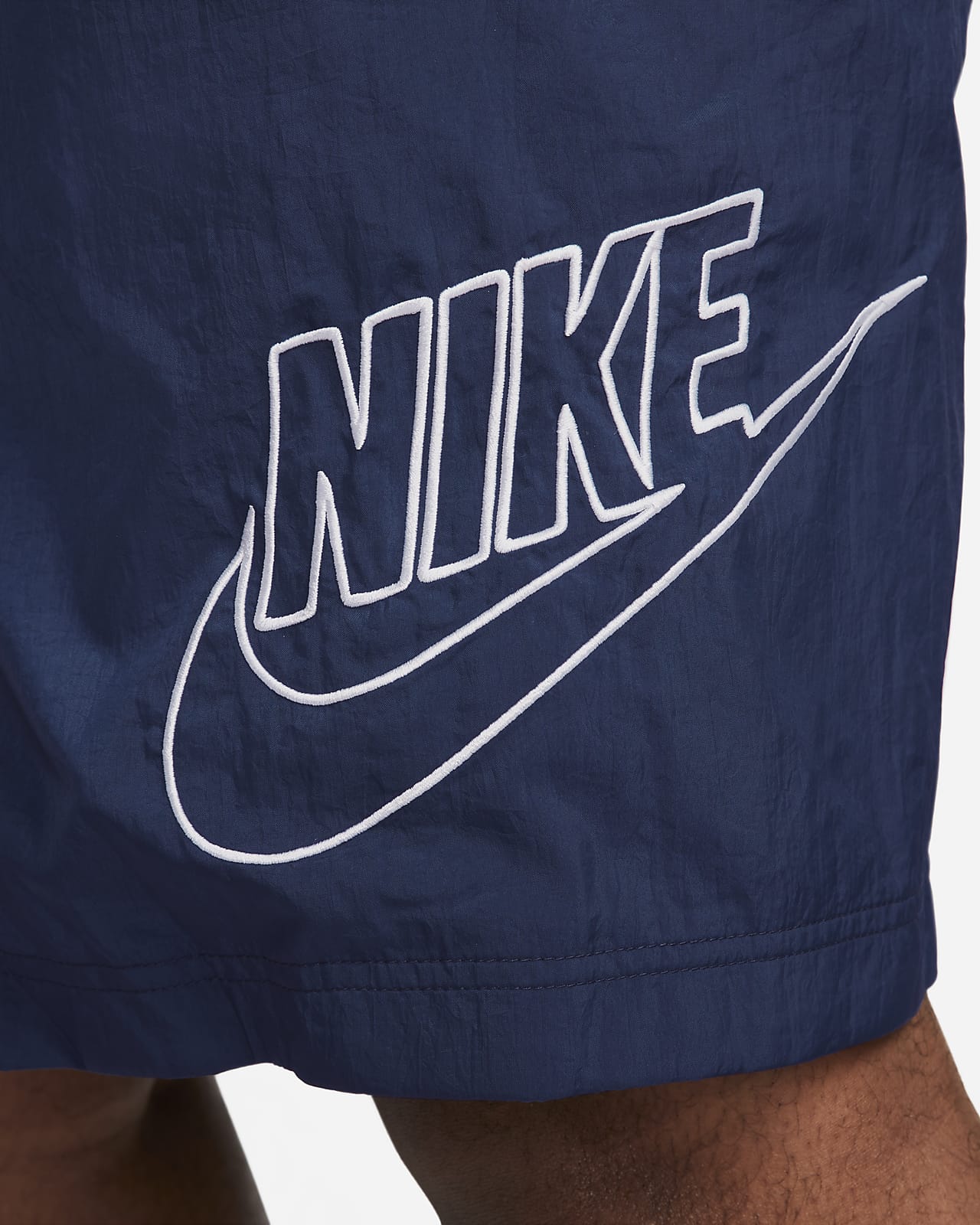 Nike Sportswear Alumni Men's Woven Flow Shorts.