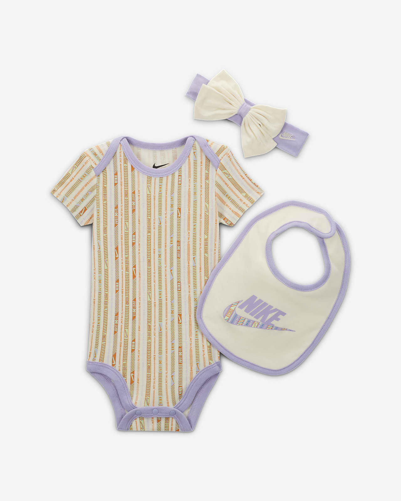 Caja de conjunto de body de tres piezas para bebé (de 0 a 9 meses) Nike Happy Camper
