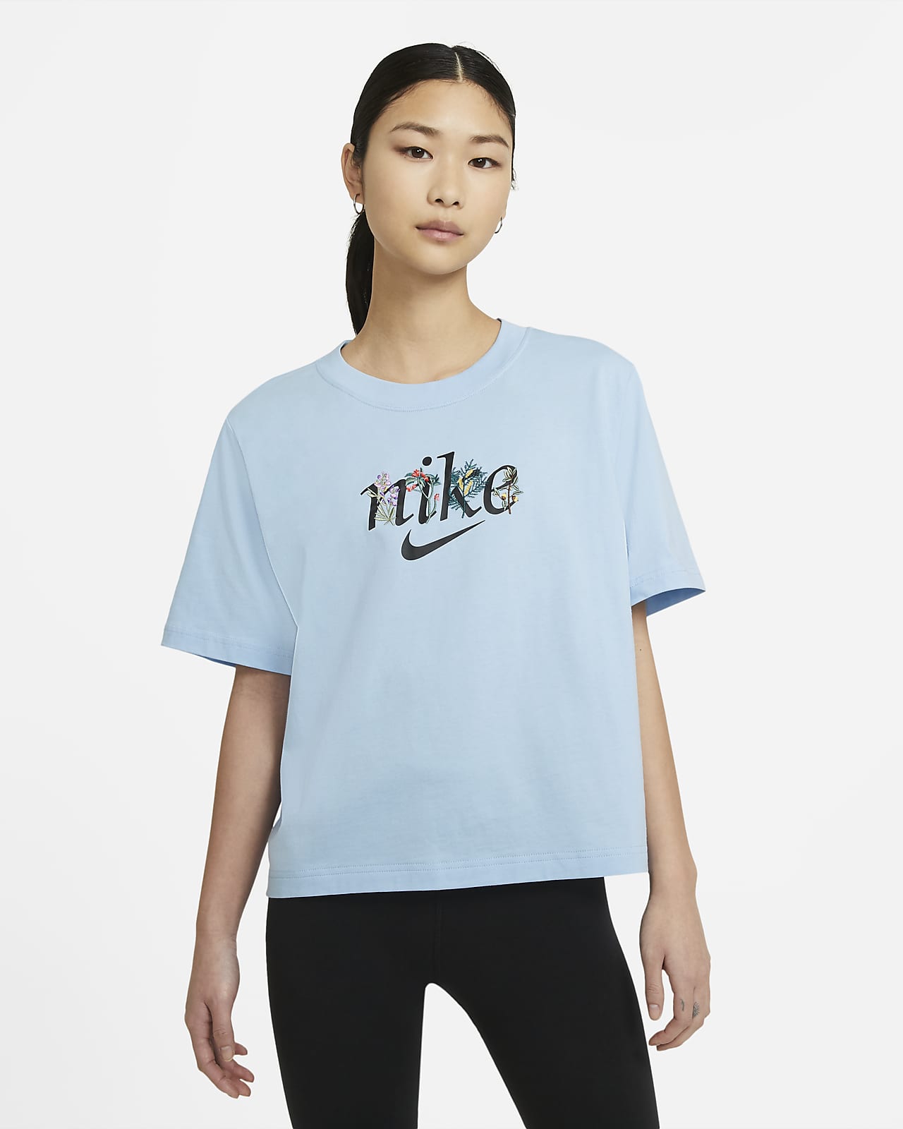 เสื้อยืดผู้หญิง Nike Sportswear