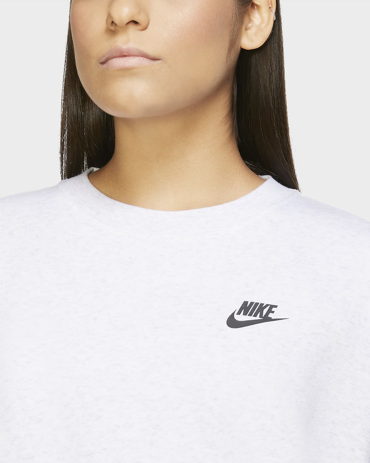 white nike crew neck womens