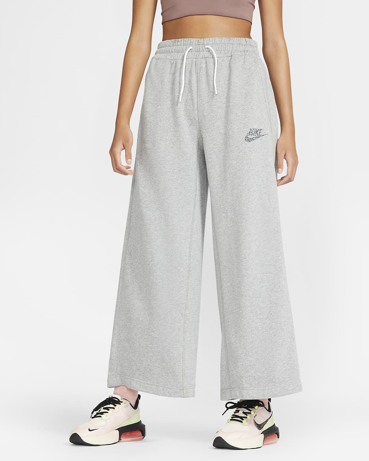 nike sportswear women's