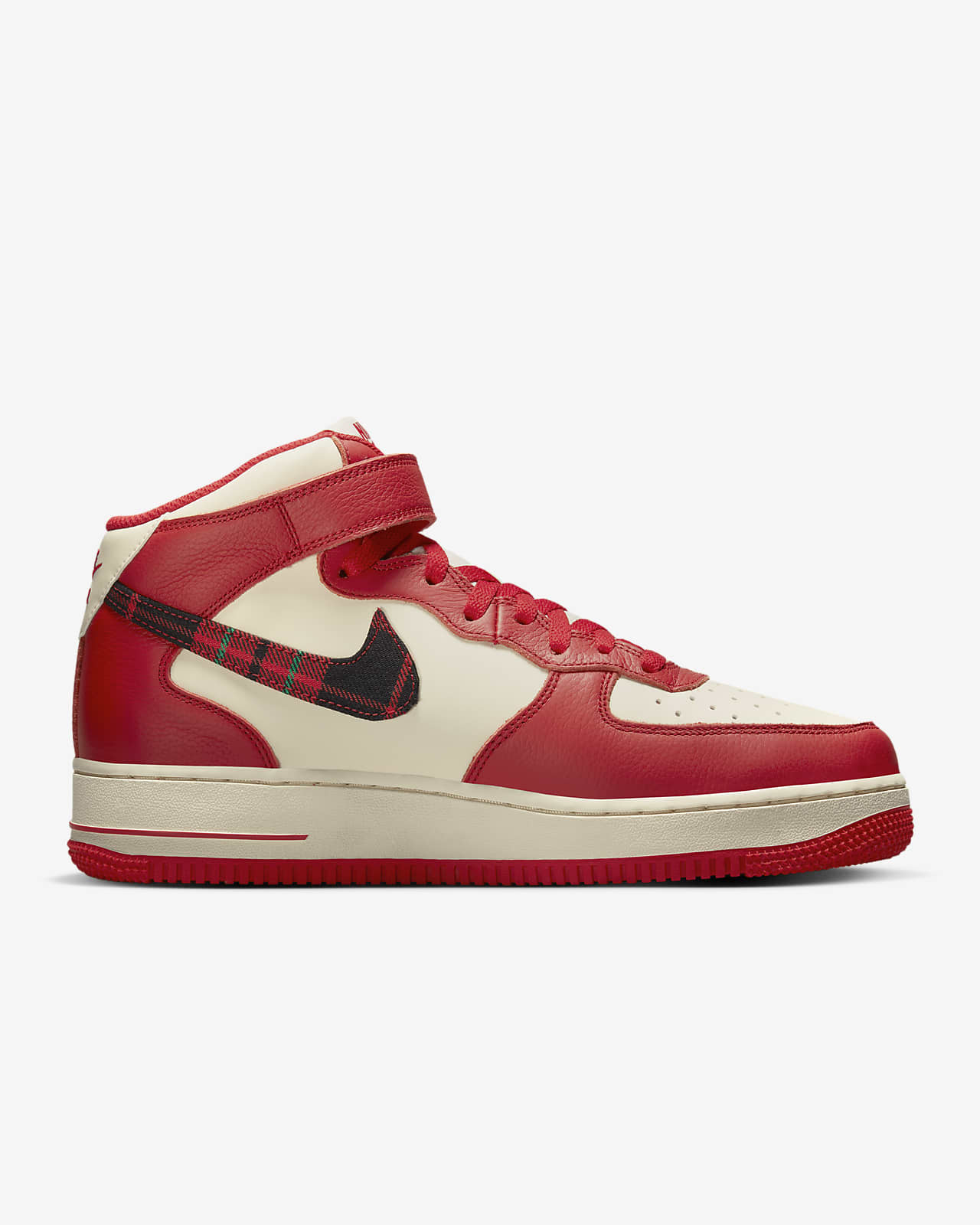 Calzado para hombre Nike Air Force 1 Mid '07.