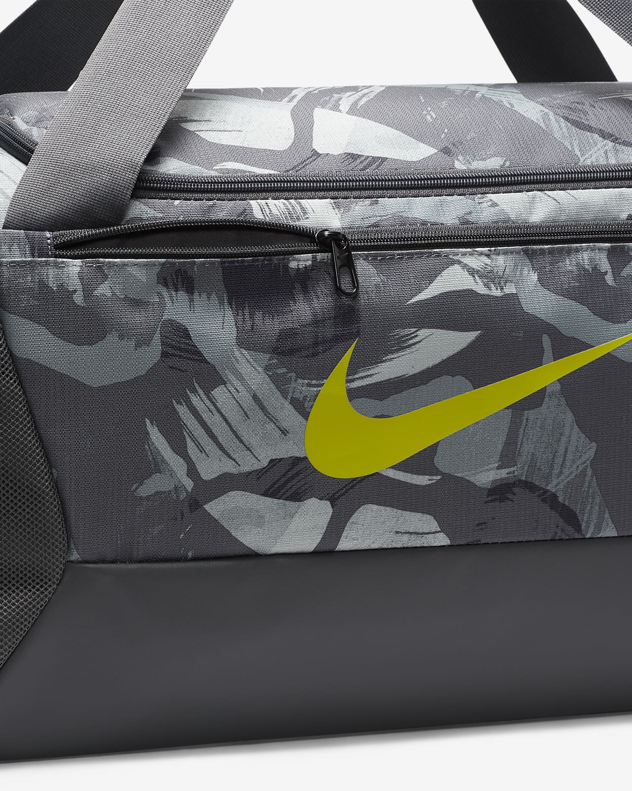 Mira Frenesí Bosque Nike Brasilia Printed Duffel Bag (Small, 41L). Nike ID