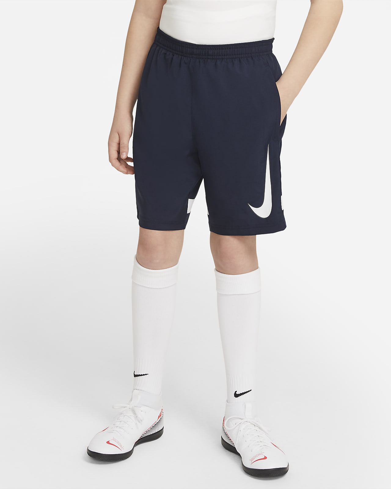 Nike Dri-FIT Academy Older Kids' Graphic Football Shorts