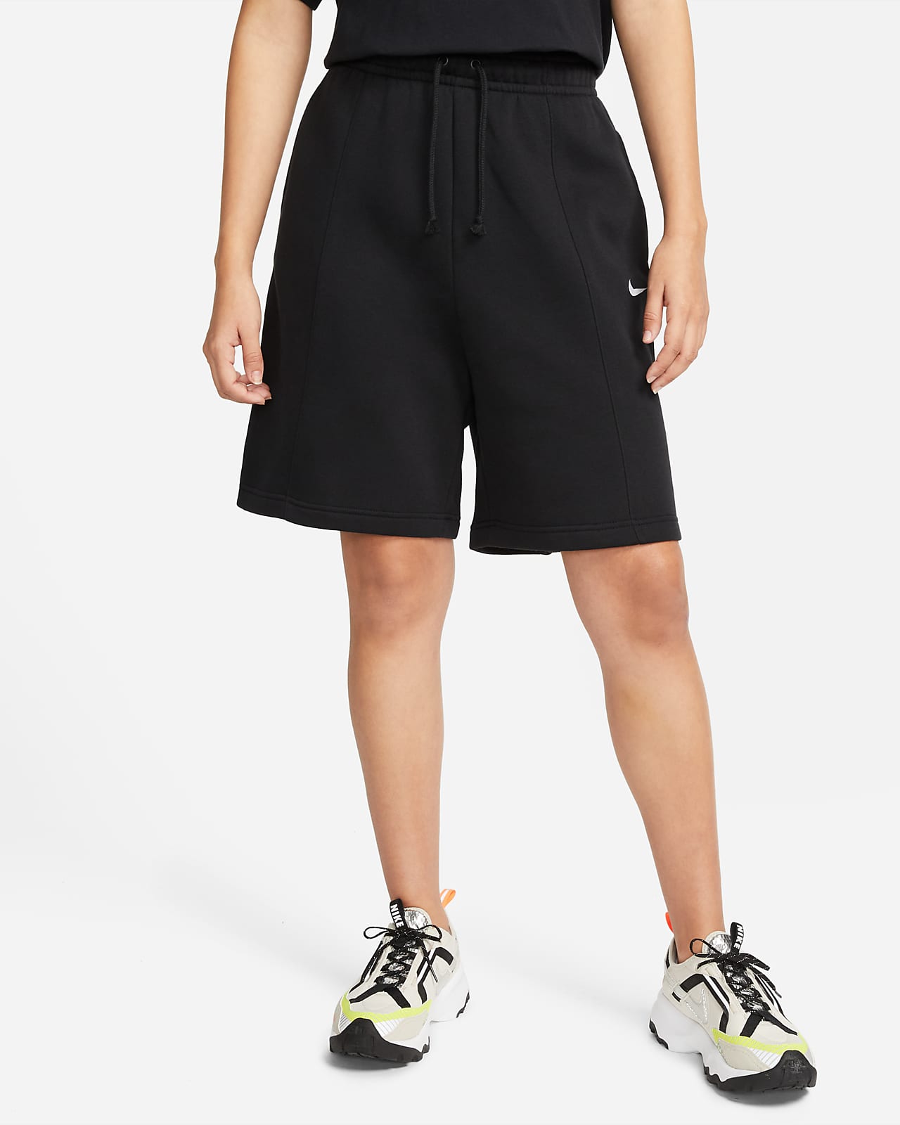 Højtaljede Nike Sportswear Essential-shorts i fleece til kvinder