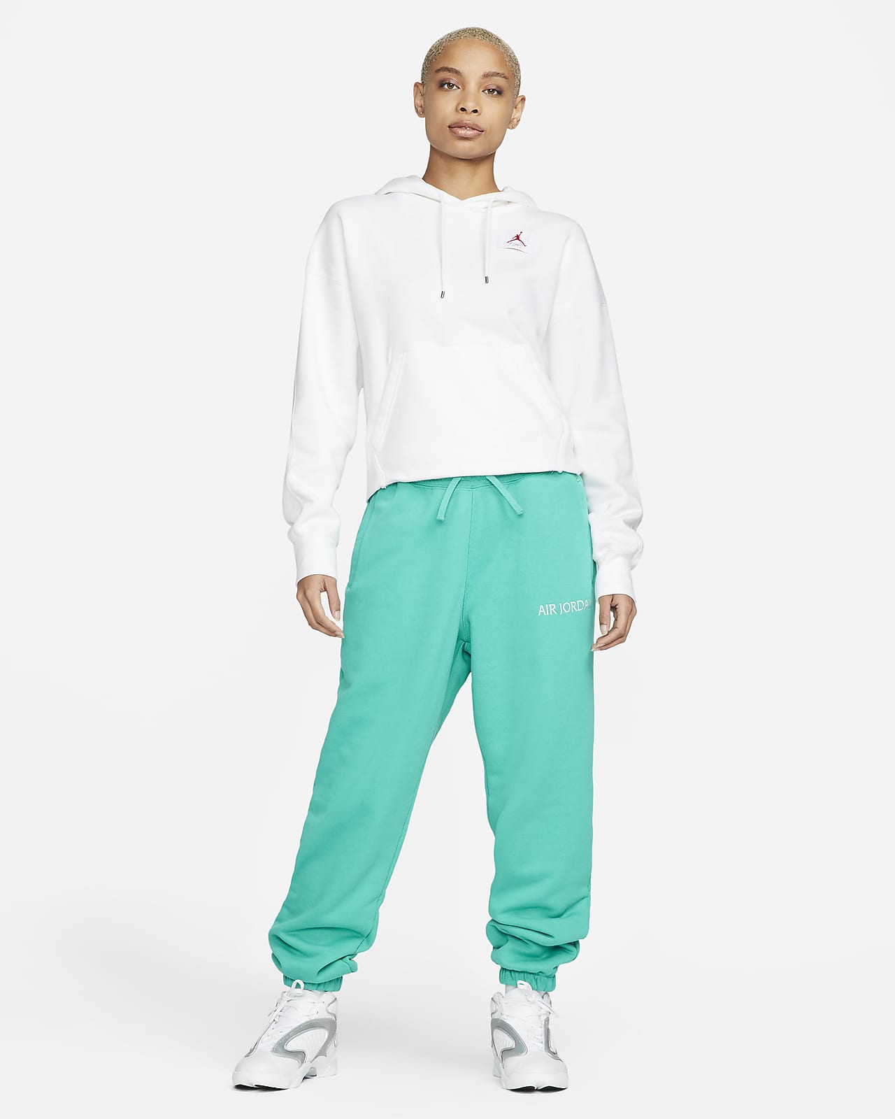 nike sweatpants outfit women's