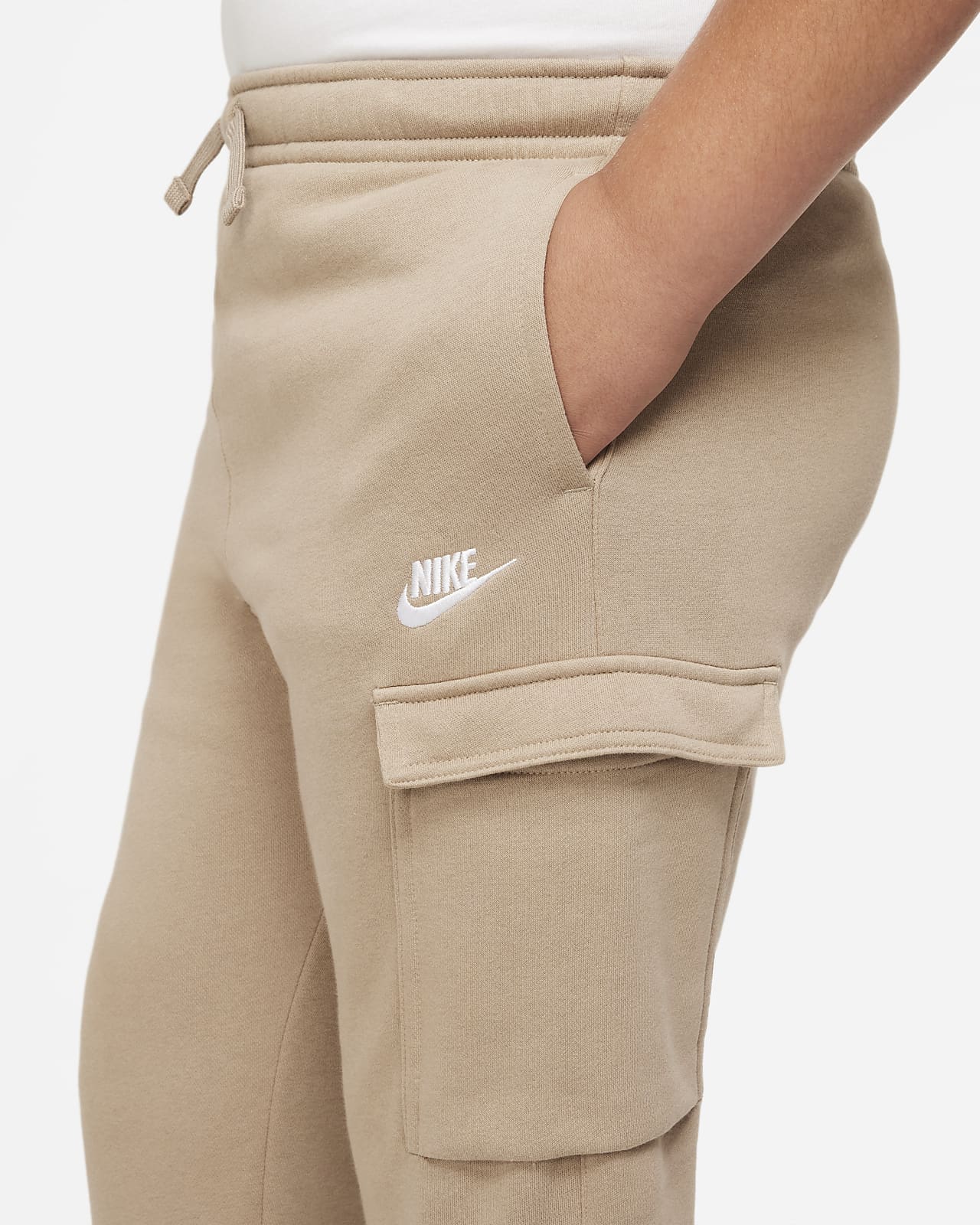 Nike Sportswear Older Kids' (Boys') Fleece Graphic Cargo Trousers. Nike CA