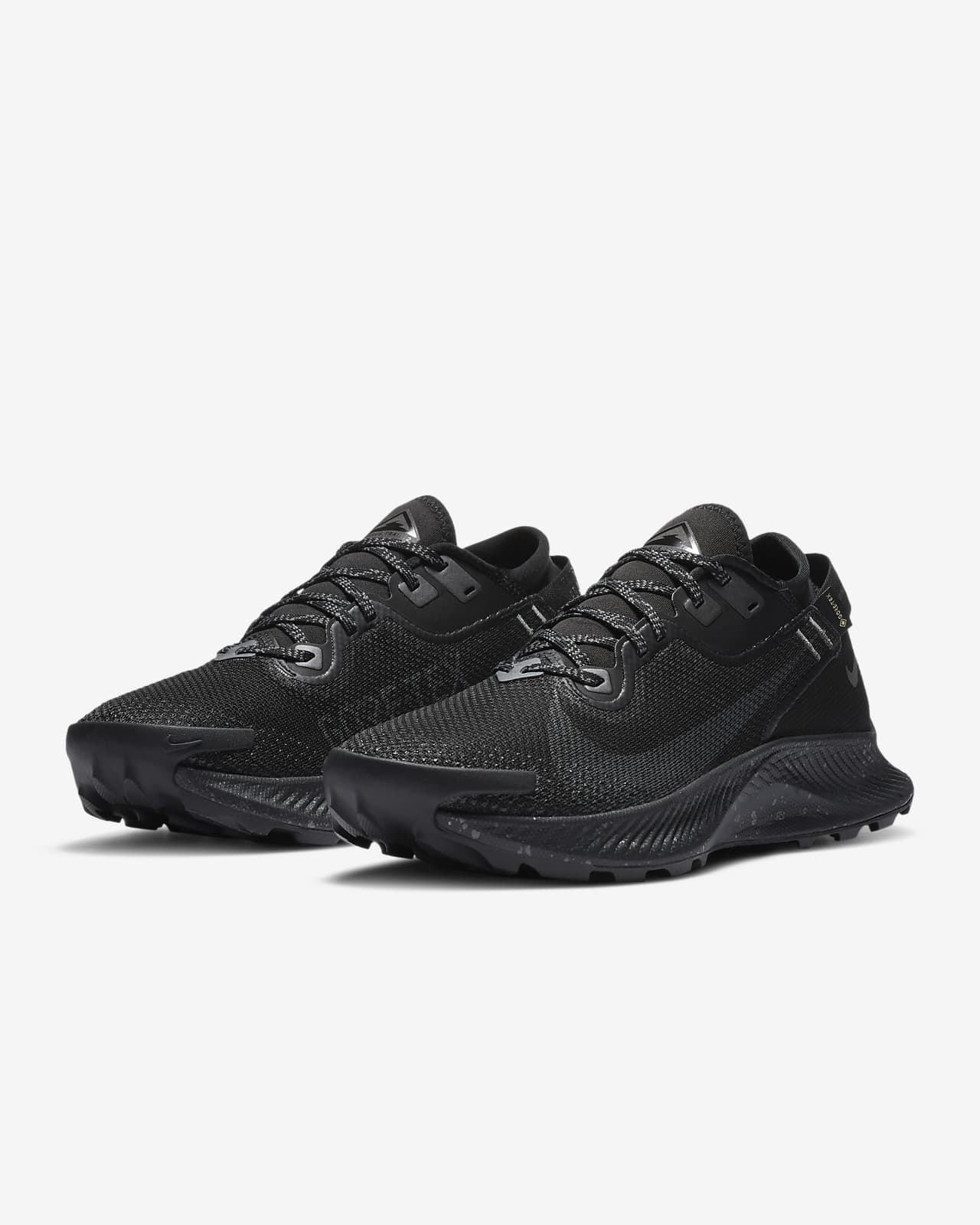 gore tex trainers nike