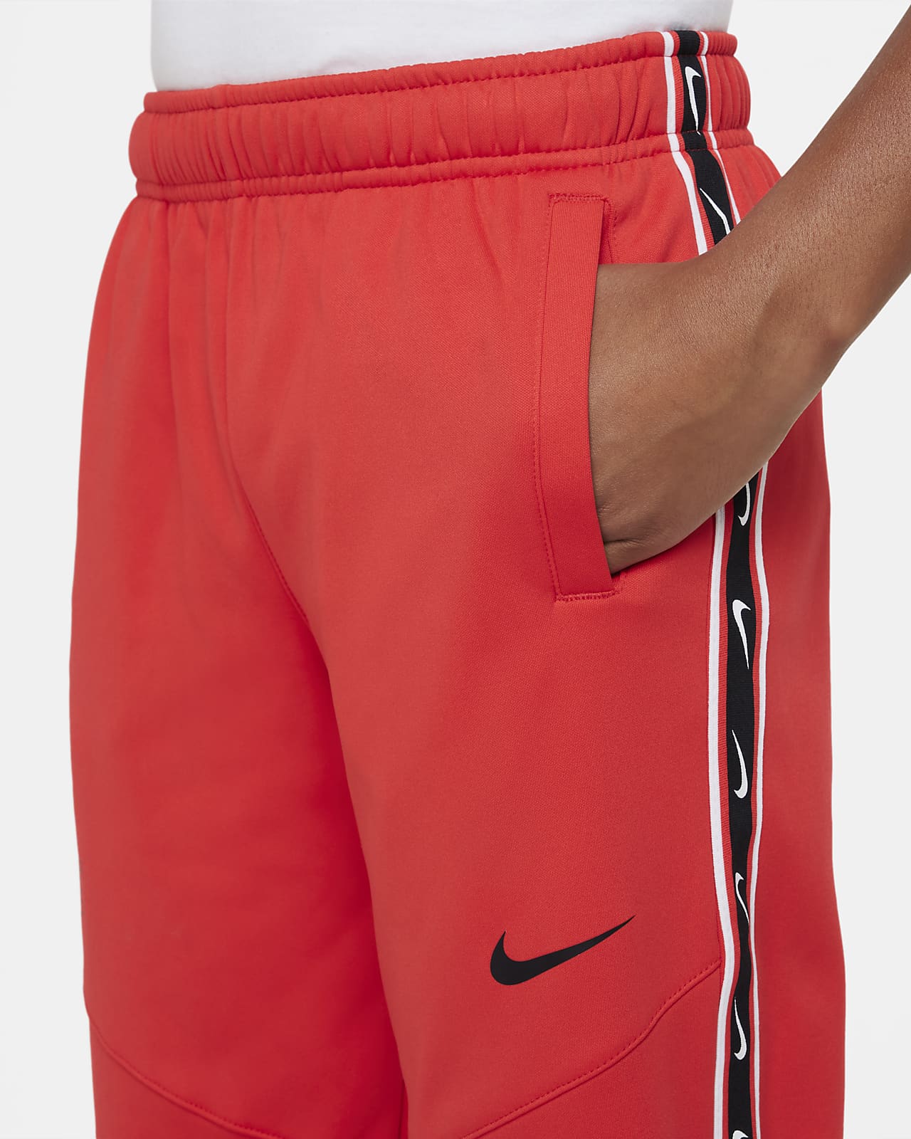 Nike Sportswear Repeat Older Kids' (Boys') Joggers. Nike BE