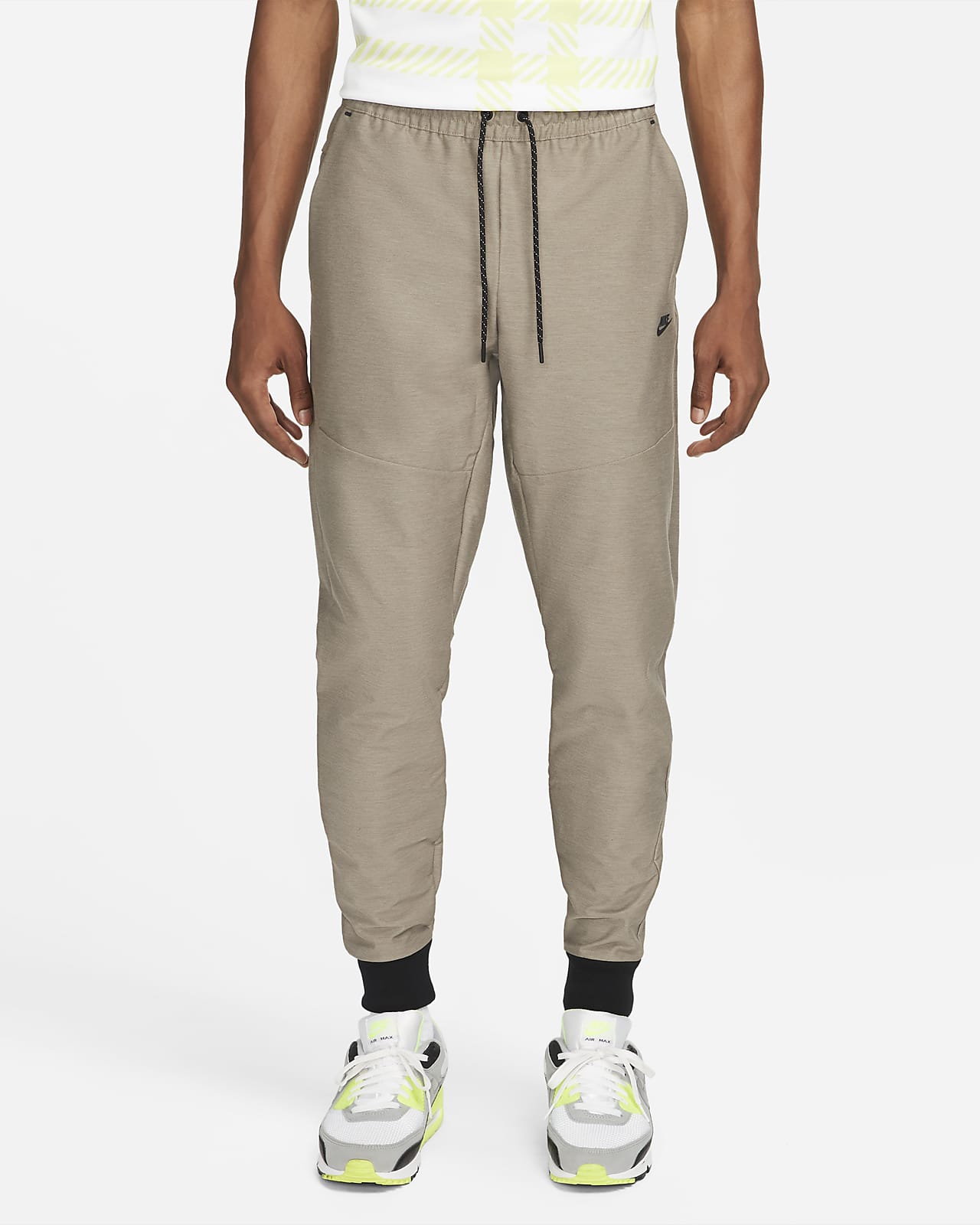 survetement tech pack