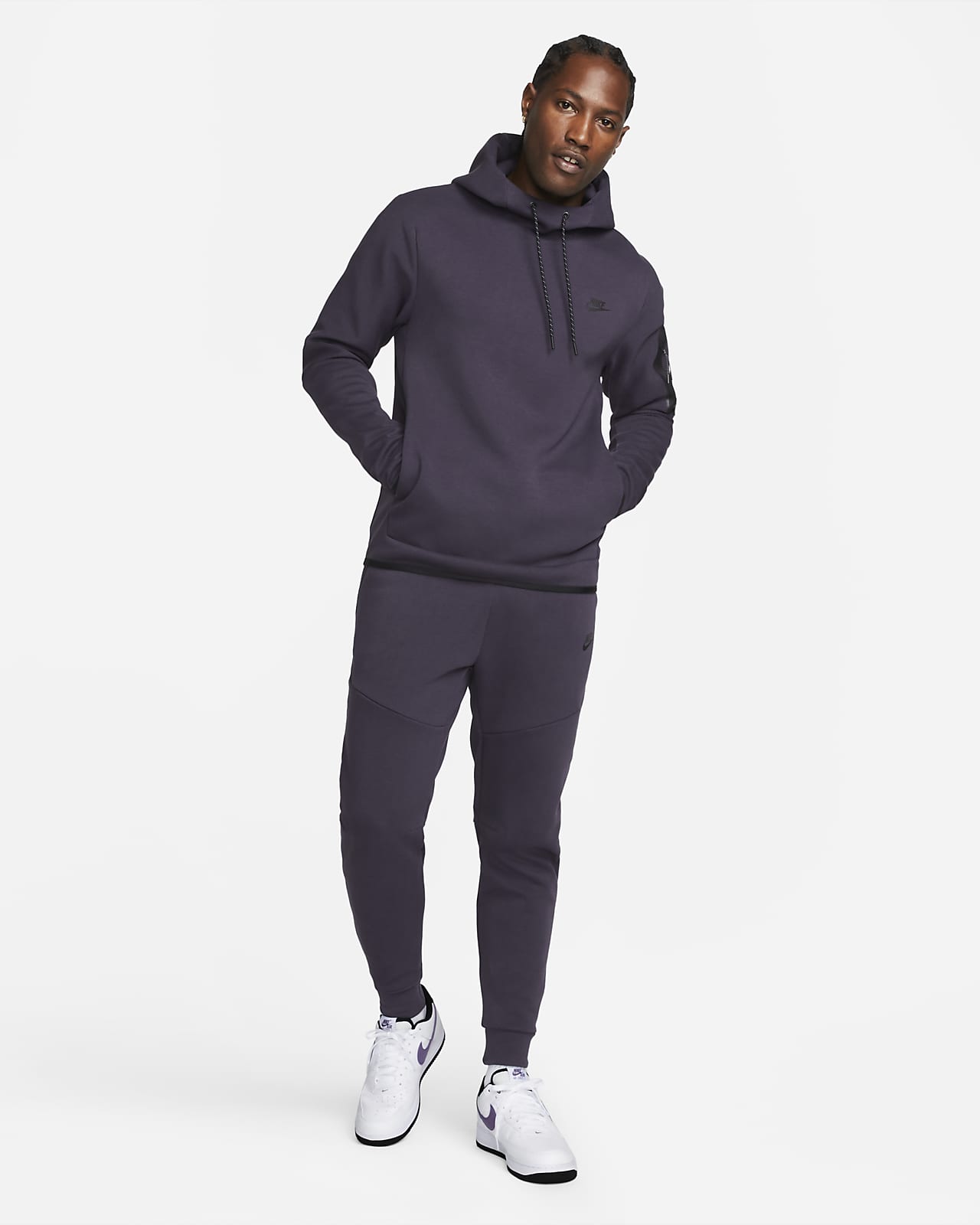 Nike Sportswear Tech Fleece Men's Pullover Hoodie. Nike NO
