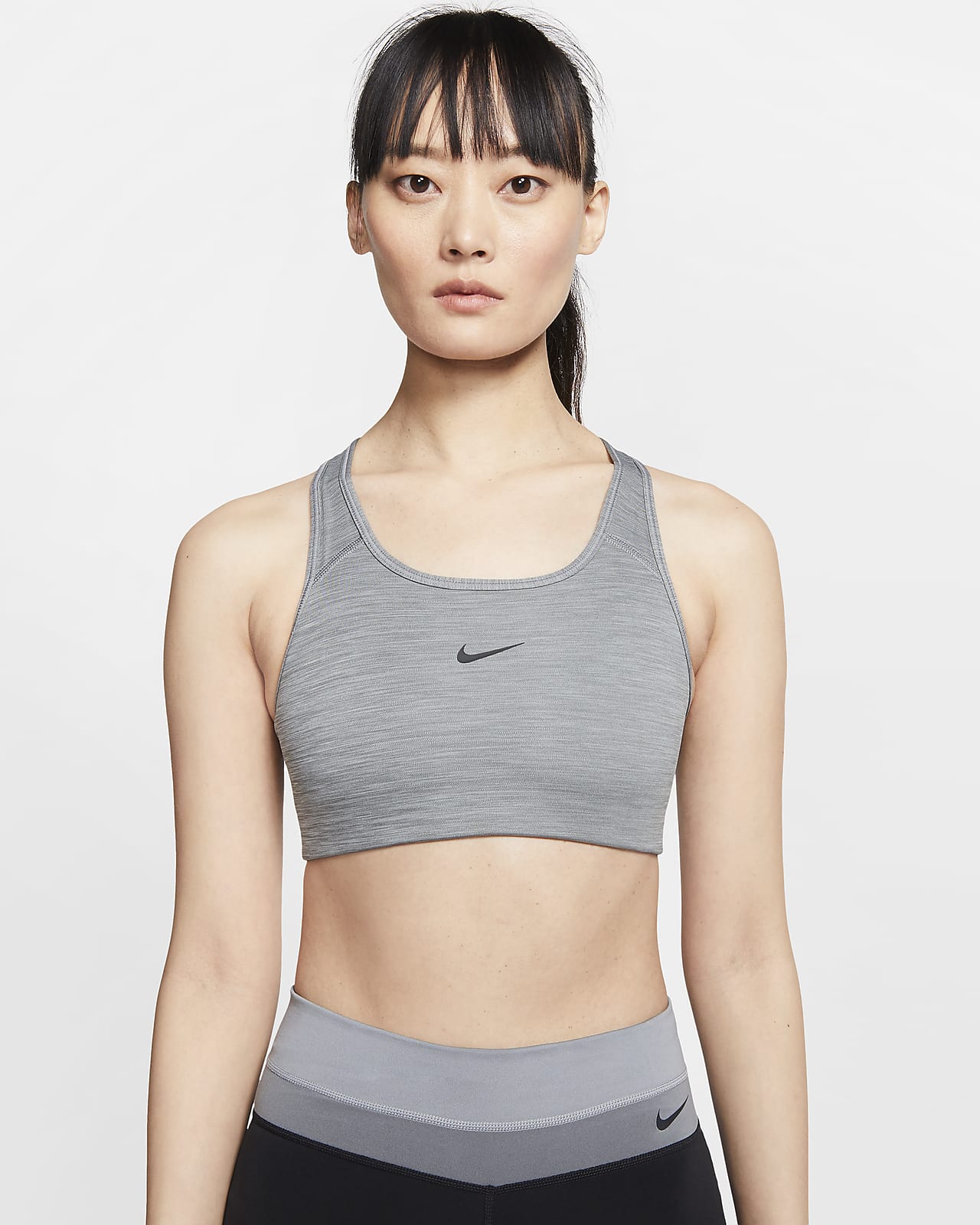Nike Dri-FIT Swoosh sports-BH med innlegg i Ã©n del og middels stÃ¸tte til dame. Nike NO