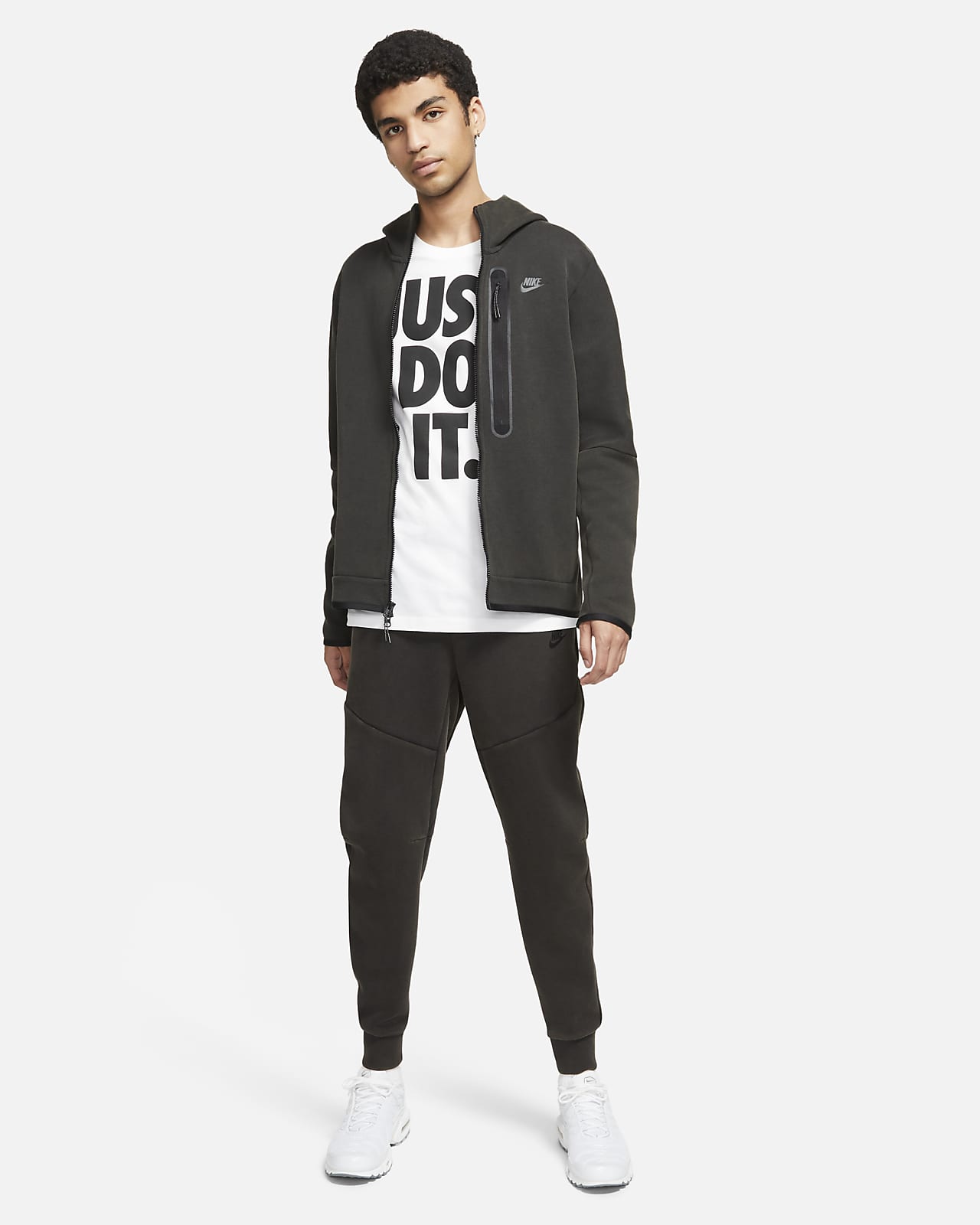 nike sportswear tech fleece joggers black
