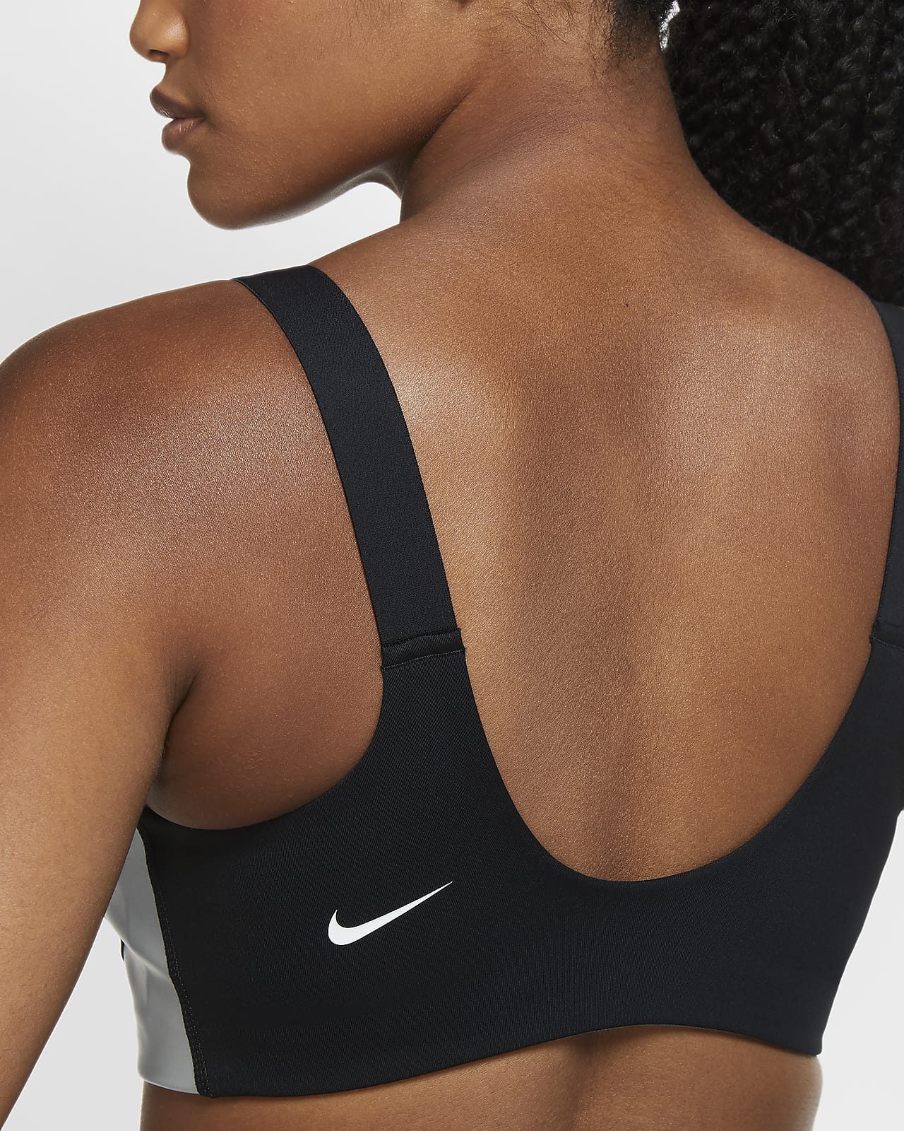 brassiere nike swoosh