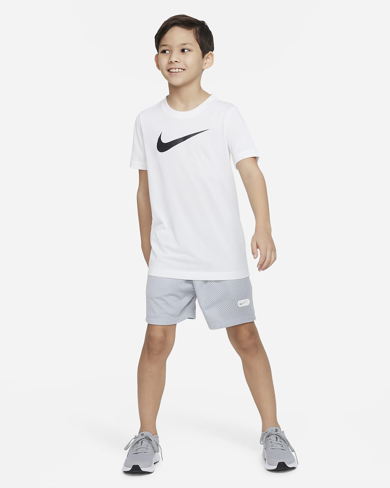 Nike 8 Dry Short Trophy, Dri-FIT Boys' training shorts, Athletic  shorts, Black/Cool Grey/Cool Grey, S : Clothing, Shoes & Jewelry