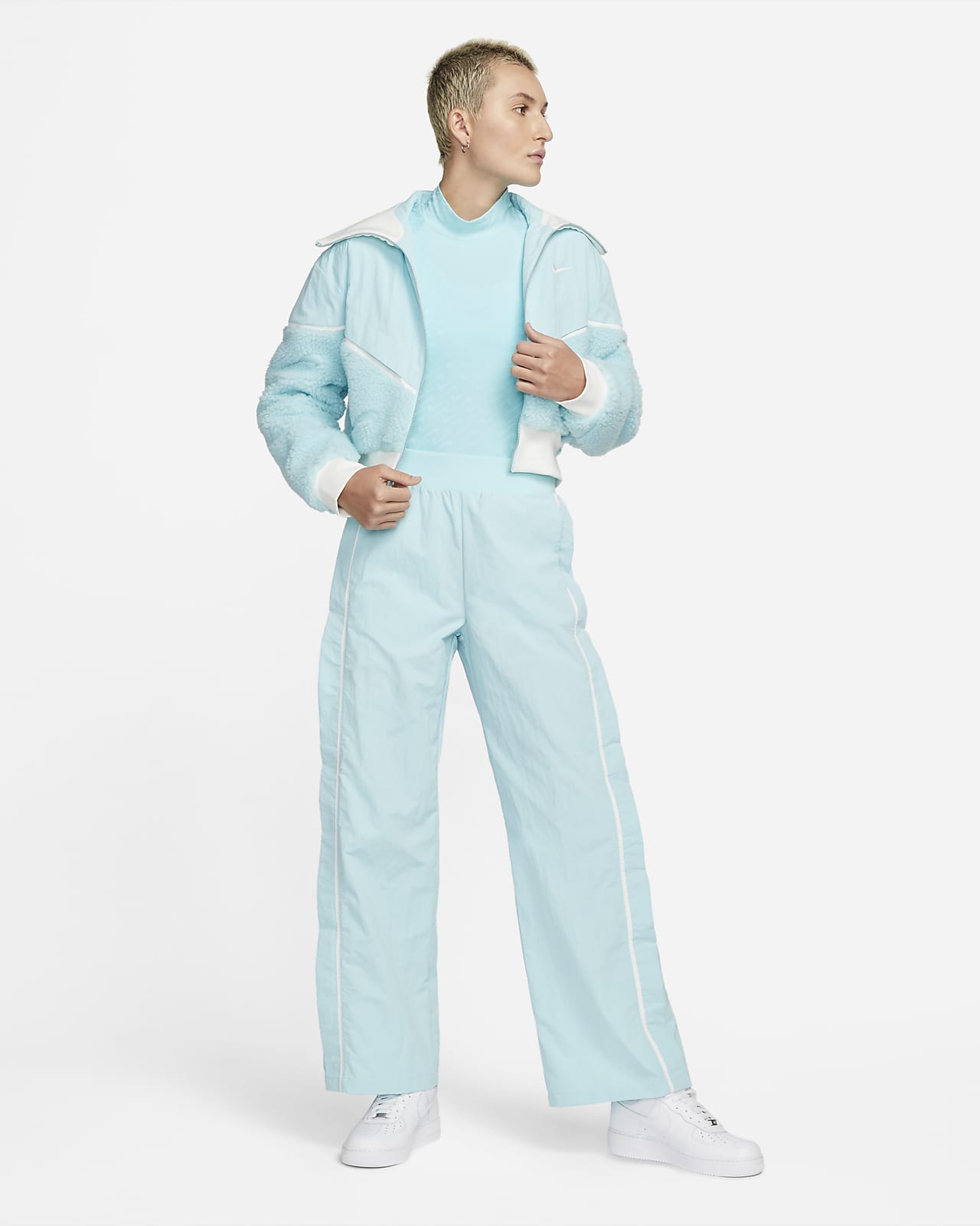 Nike Sportswear Icon Clash Pantalón de pernera ancha de tejido Woven -  Mujer. Nike ES