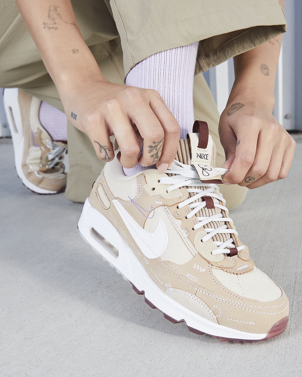 Nike Air Max 90 Futura x Serena Williams Design Crew Schoenen. Nike BE