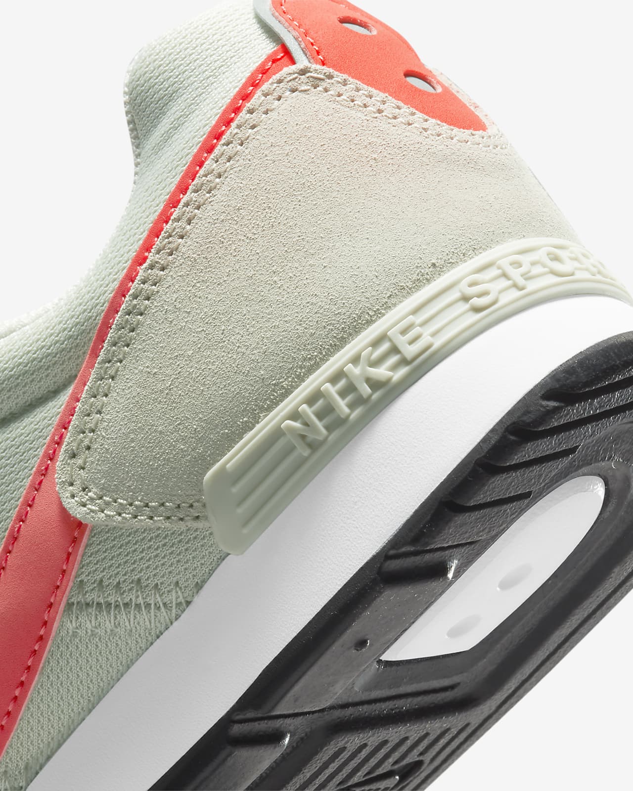 Nike Venture Runner Damesschoen. Nike BE