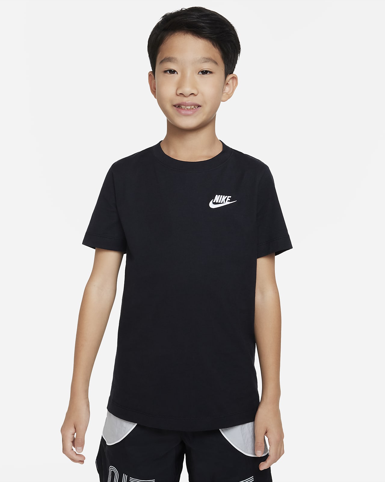 Nike Sportswear Older Kids' T-Shirt. Nike LU