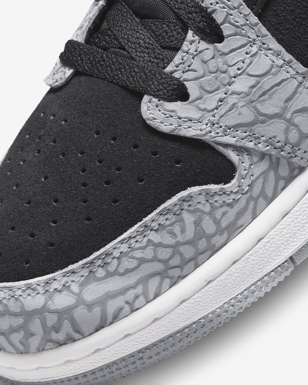 Air Jordan 1 Mid SE Older Kids' Shoes. Nike FI