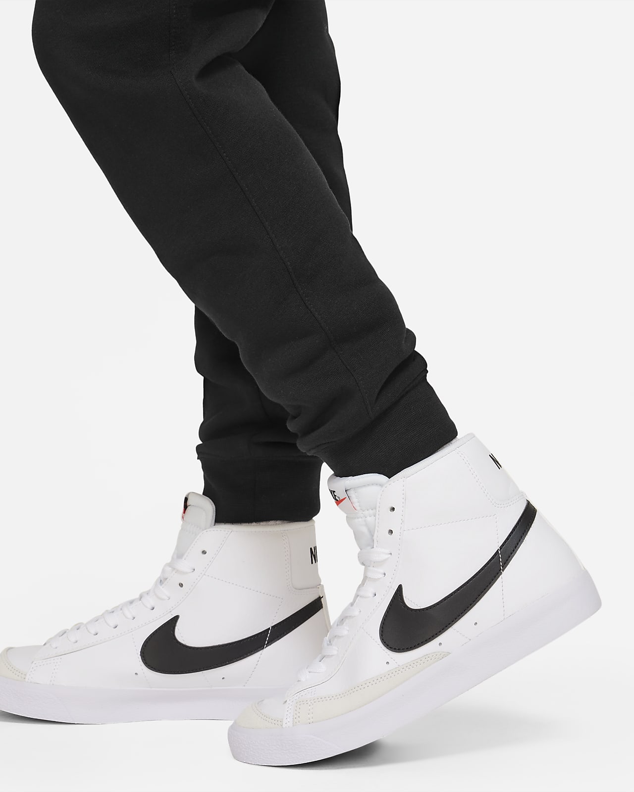 Nike Sportswear Cargobroek van fleece voor jongens. Nike BE