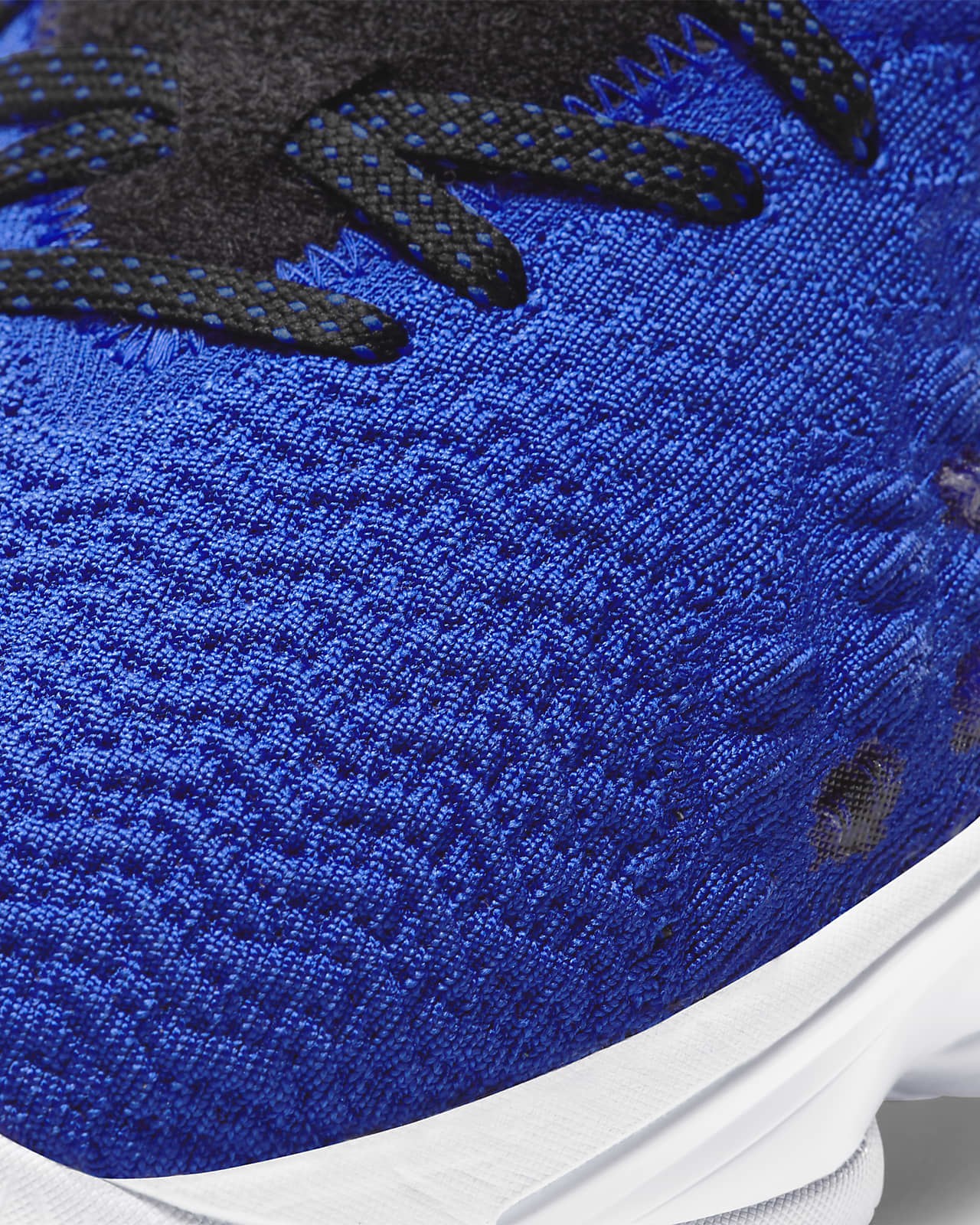 uninterrupted x nike lebron 17