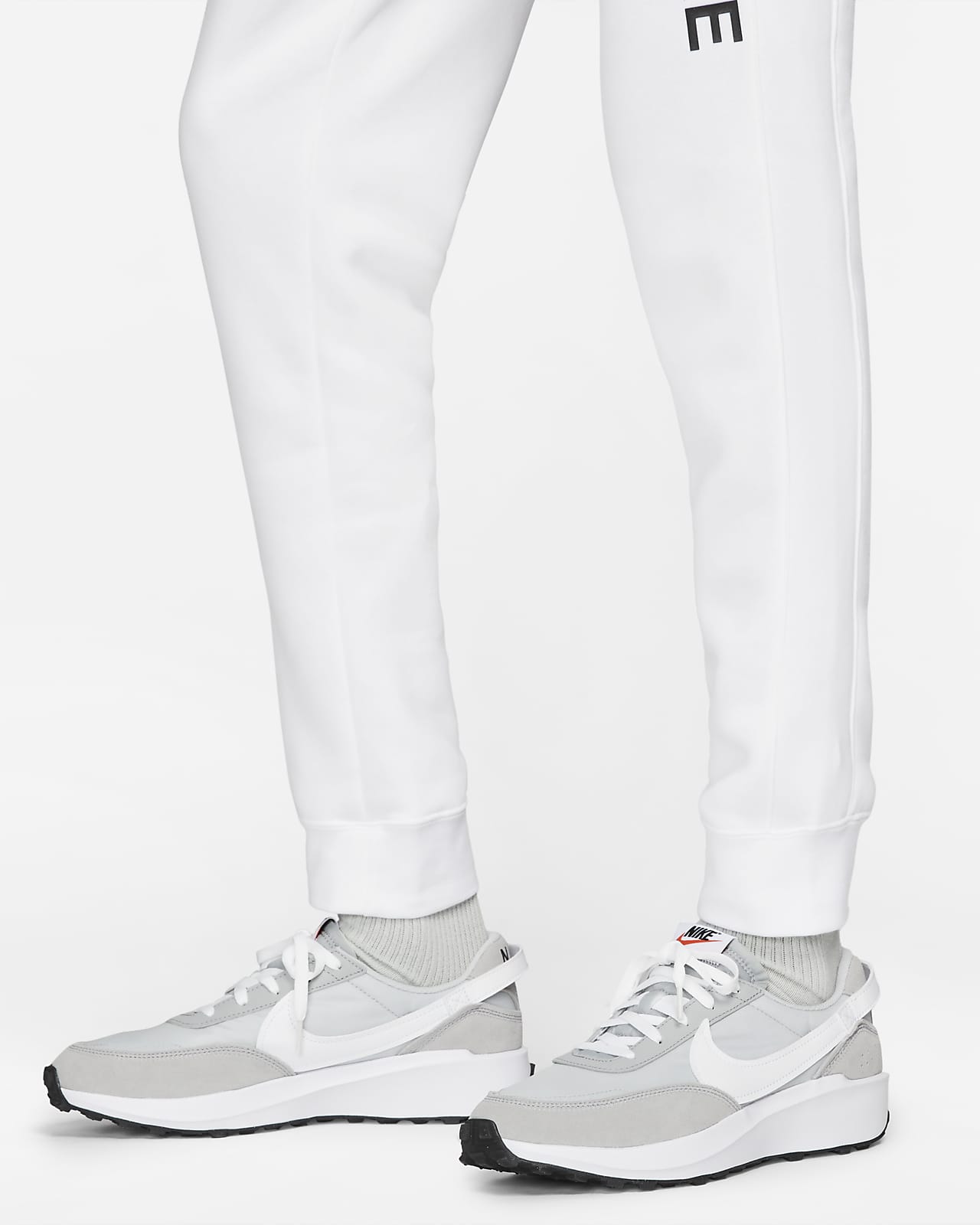 nike sportswear hybrid joggers