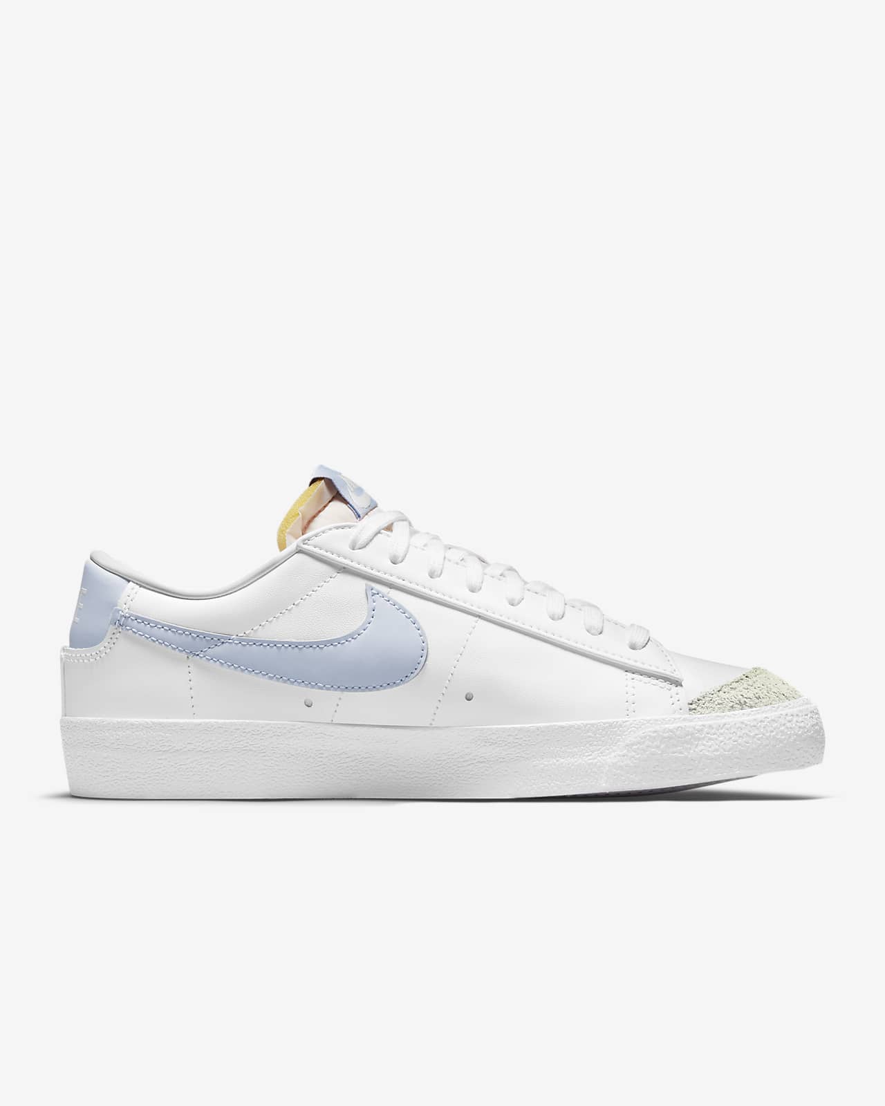 Nike Blazer Low 77 Women S Shoe Nike Jp