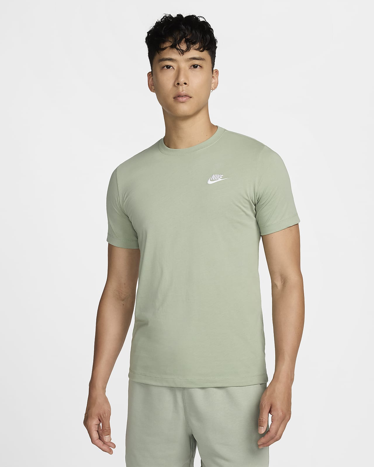Nike Sportswear Club 男款 T 恤