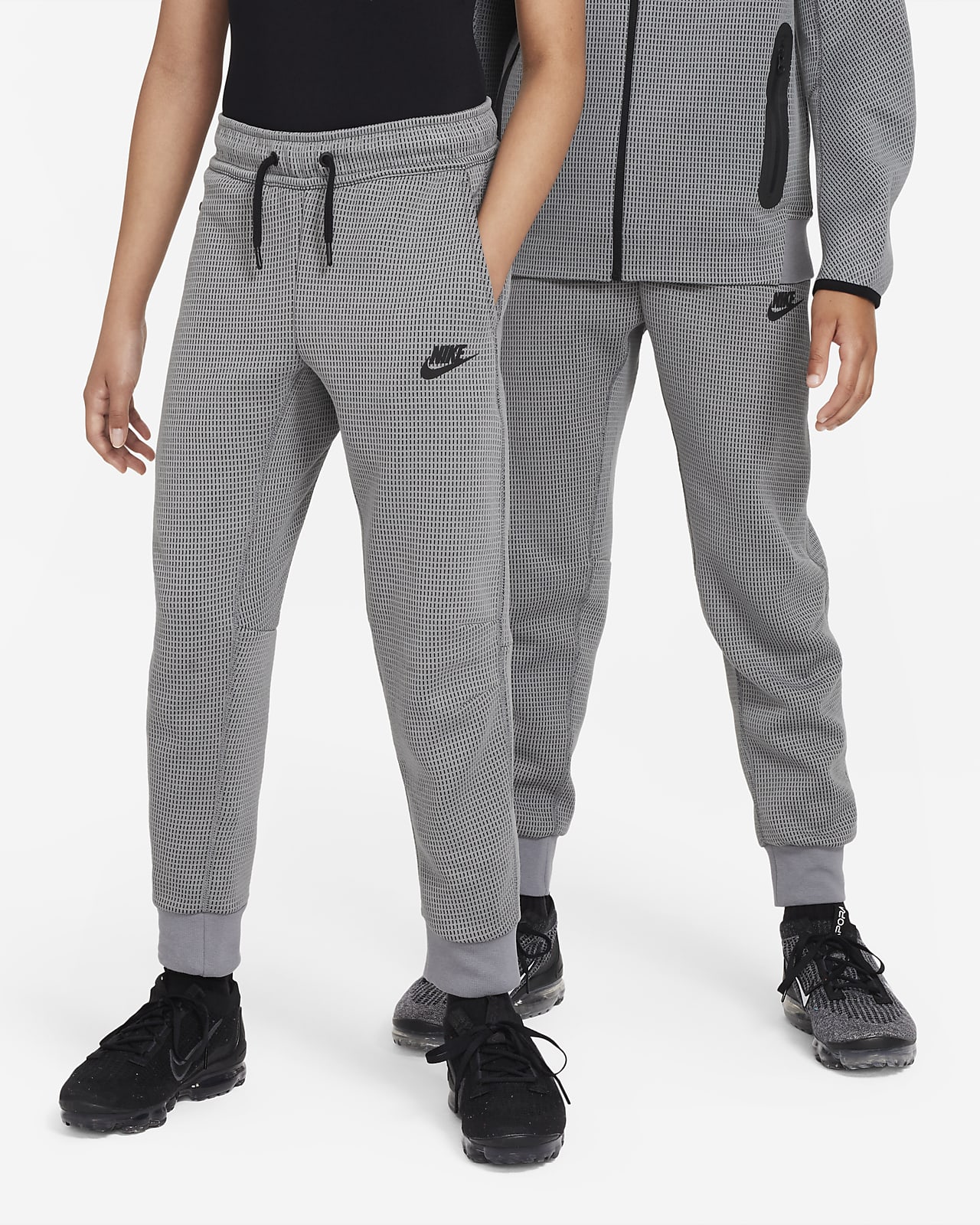 Børstede Nike Sportswear Tech Fleece Winterized-bukser til større børn (drenge)