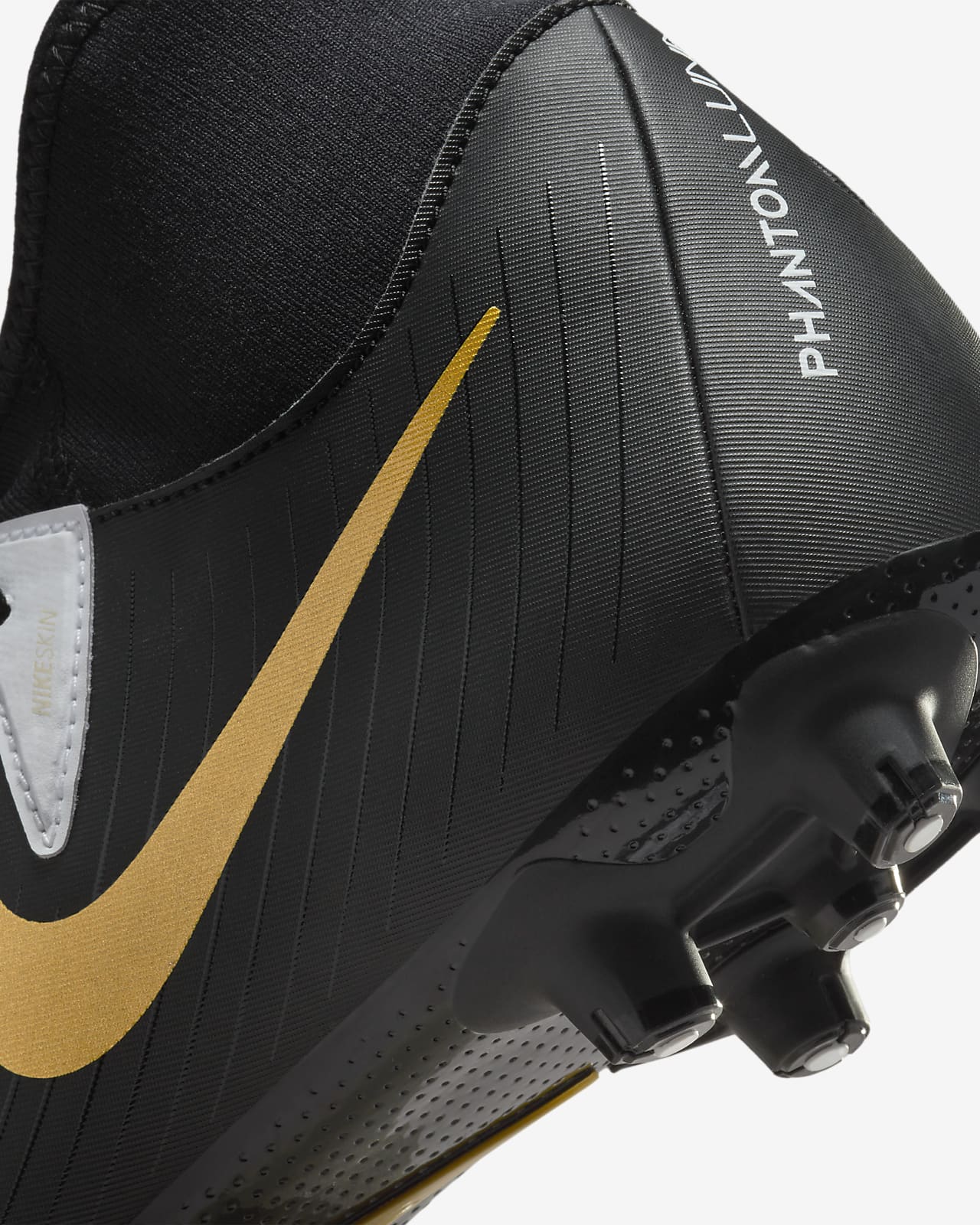 Nike Phantom Luna 2 Academy HG High-Top Soccer Cleats