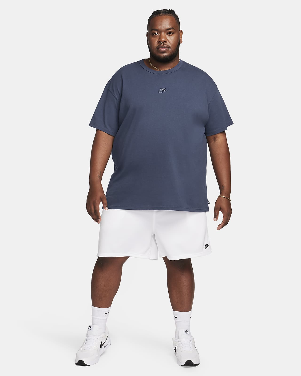 Tee-shirt Nike Sportswear Premium Essentials pour Homme. Nike LU