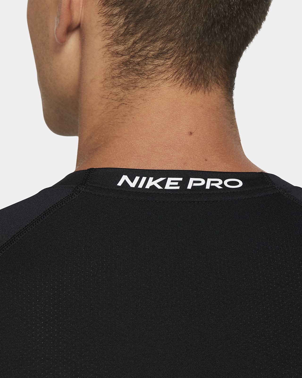 Nike Camiseta corta y ajuste ceñido - Hombre. Nike ES