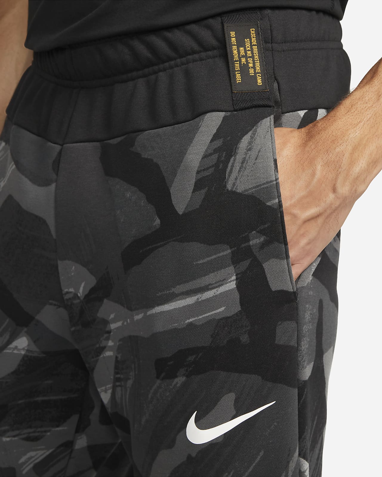 Nike Dri-FIT Pantalón de entallado de camuflaje - Hombre. Nike