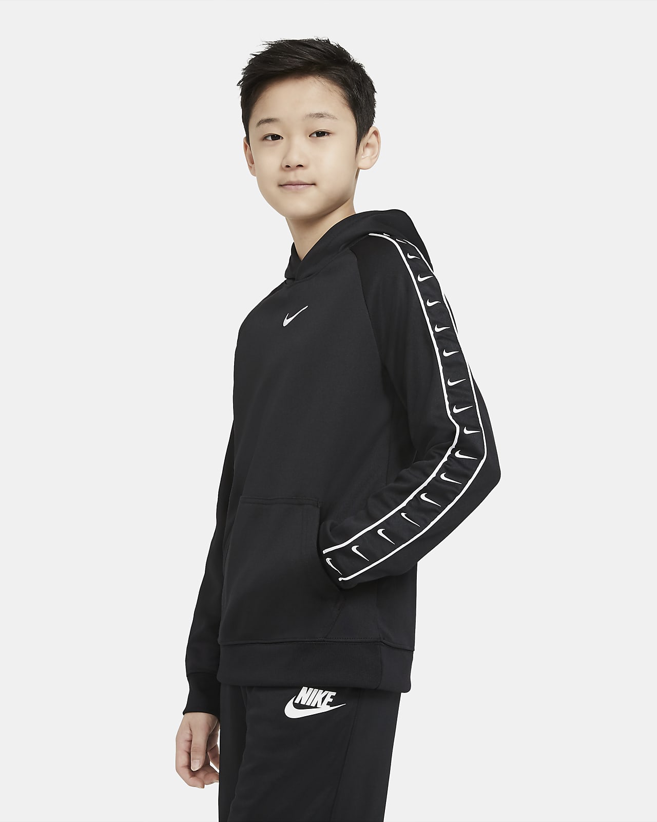 pull nike swoosh