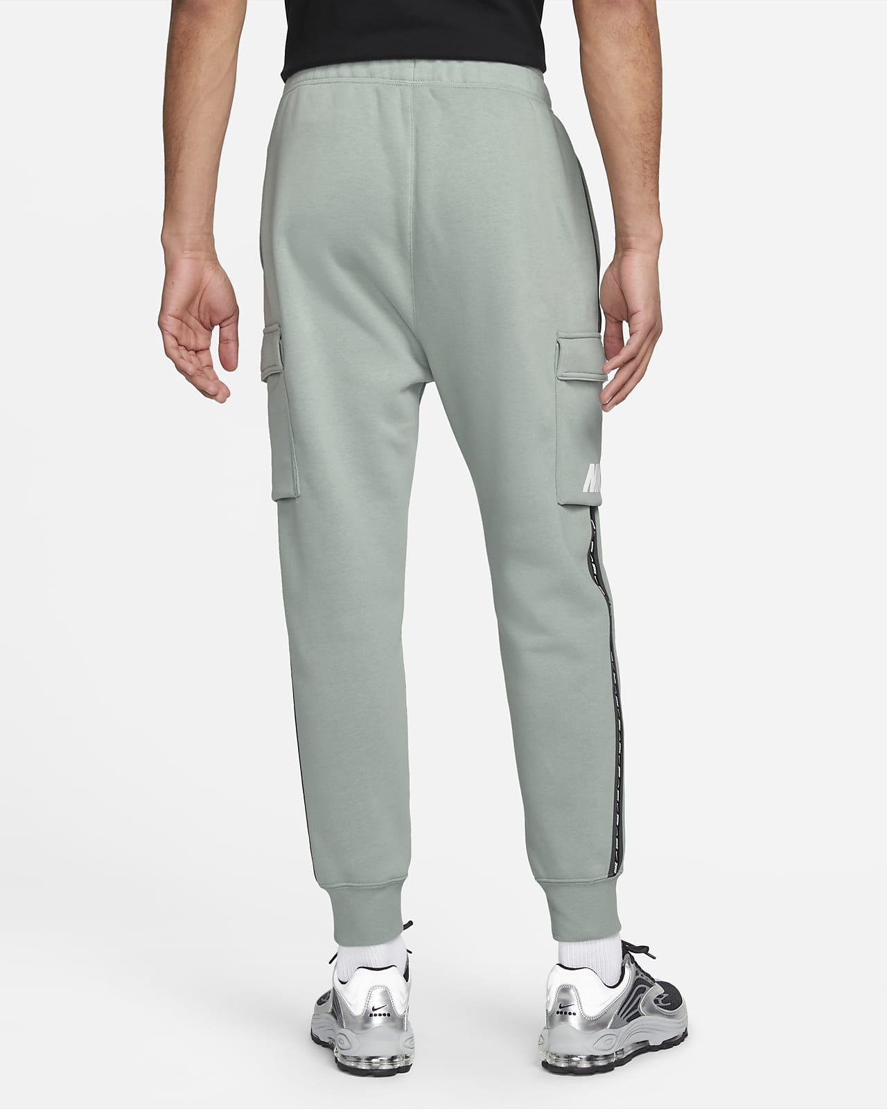 Nike Sportswear Men's Fleece Cargo Trousers. Nike CZ