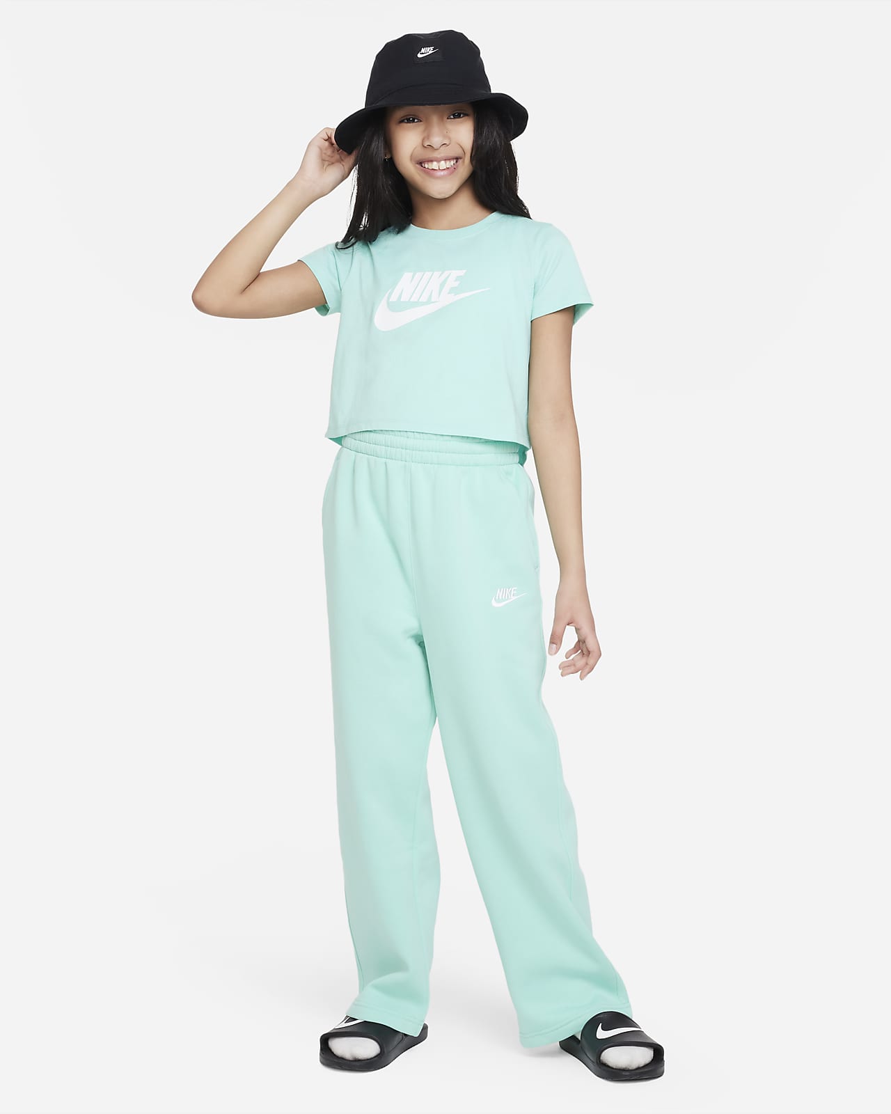 Nike Sportswear Big Kids' (Girls') Cropped T-Shirt