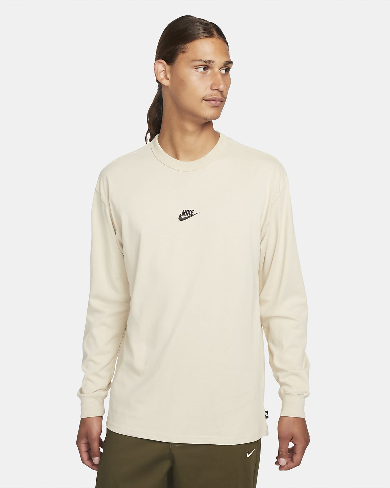 Beweegt niet cassette dorst Nike Sportswear Premium Essentials T-shirt met lange mouwen voor heren. Nike  NL